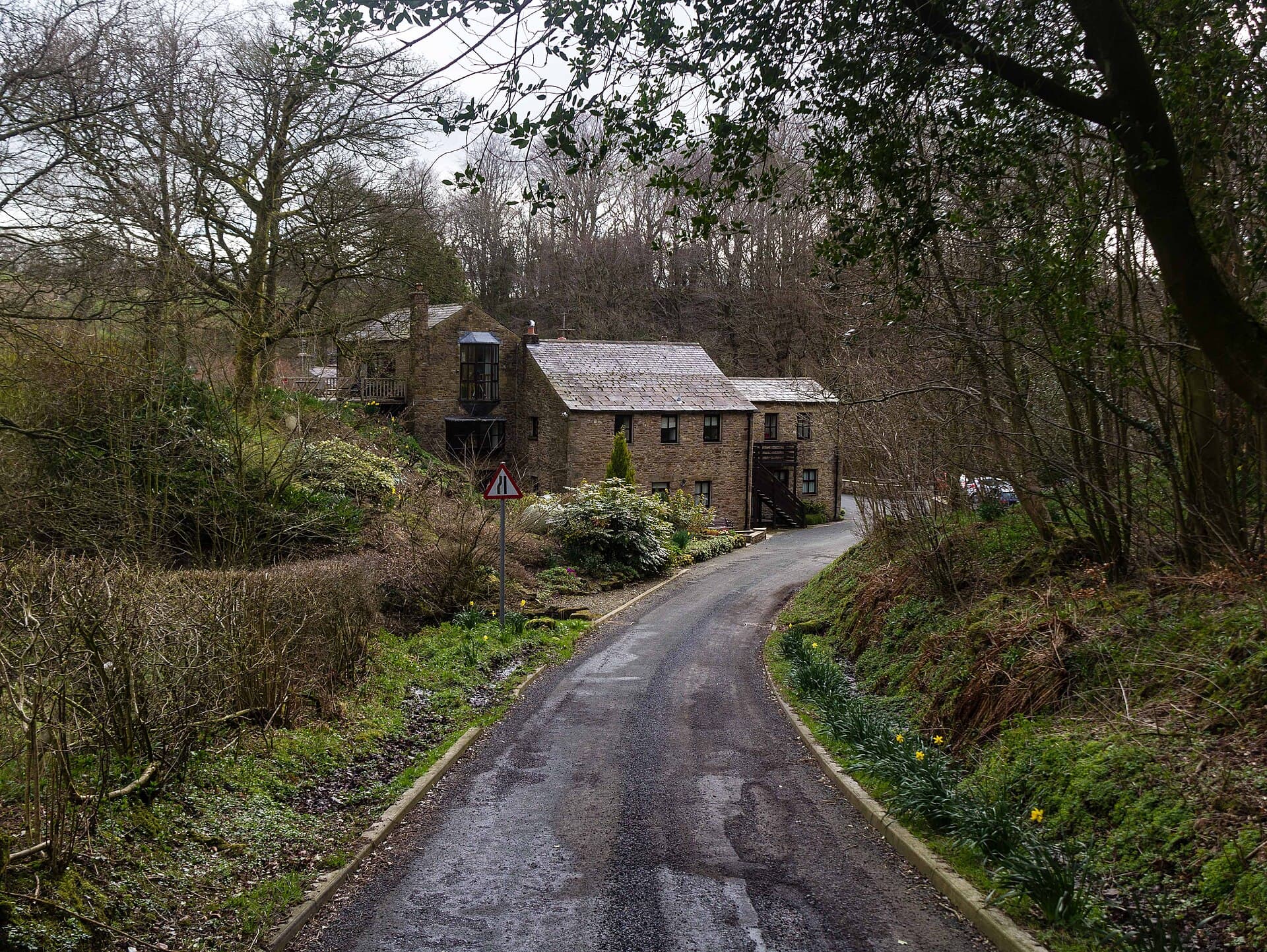 Wolfen Mill, Chipping (via Wikimedia Commons, CC BY-SA 2.0)