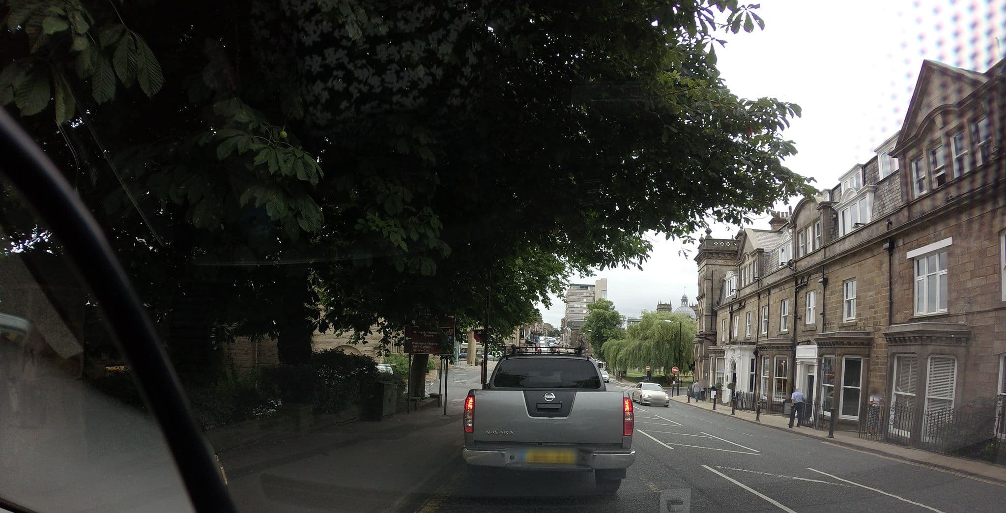 Street view near Swallow St George Hotel, Harrogate — © hobgoblin (CC BY-SA · Mapillary)