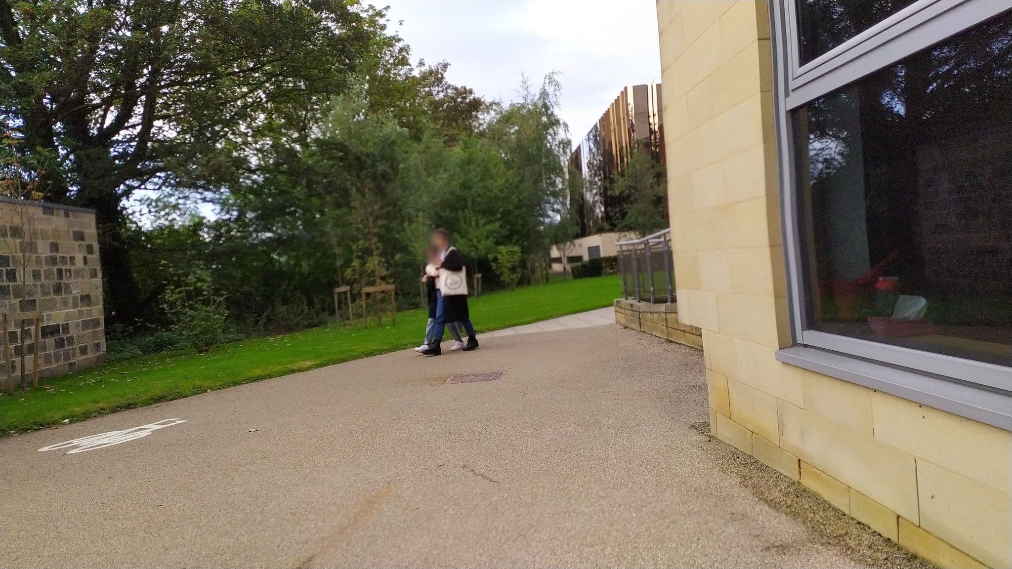 Street view near Manxdene Hotel, Leeds — © mapz4lolz (CC BY-SA · Mapillary)