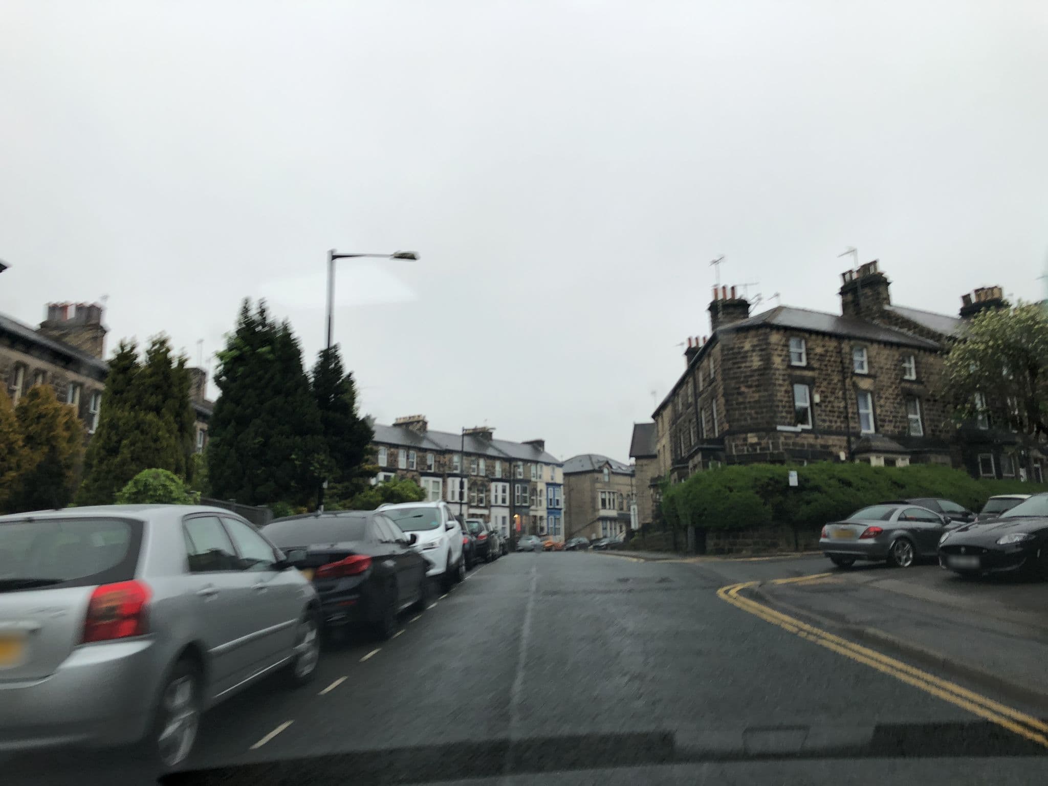 Street view near Cheltenham Apartments, Harrogate — © locator (CC BY-SA · Mapillary)