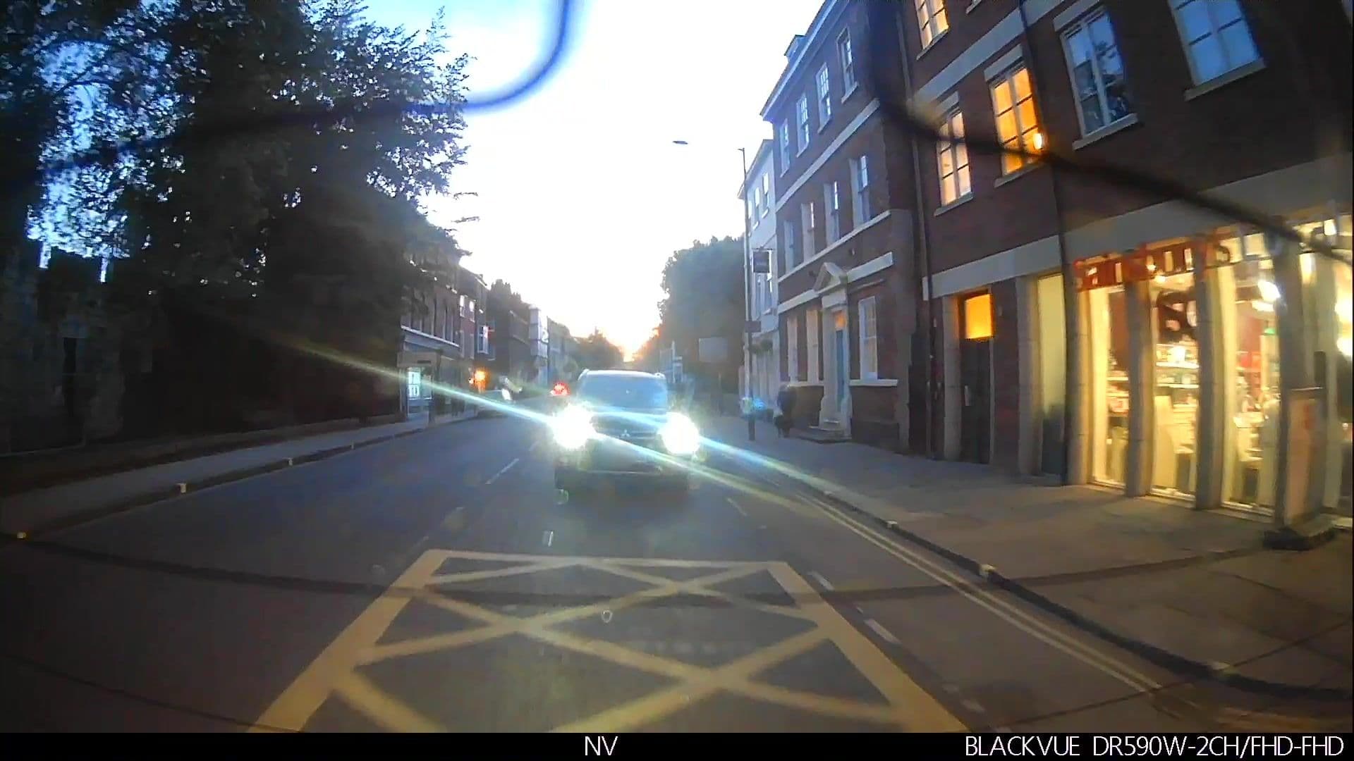 Street view near Churchill Apartments, York — © lamaar639 (CC BY-SA · Mapillary)