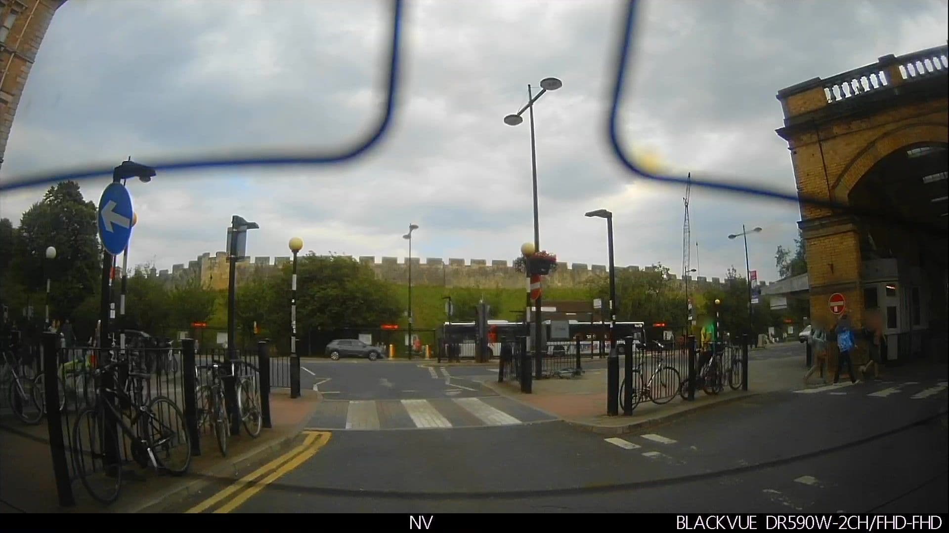 Street view near Royal York Hotel, York — © lamaar639 (CC BY-SA · Mapillary)