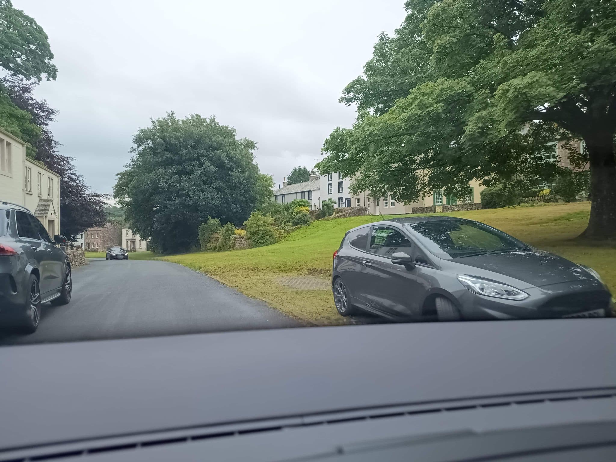Street view near White Cottage Askham, Penrith — © zuse (CC BY-SA · Mapillary)