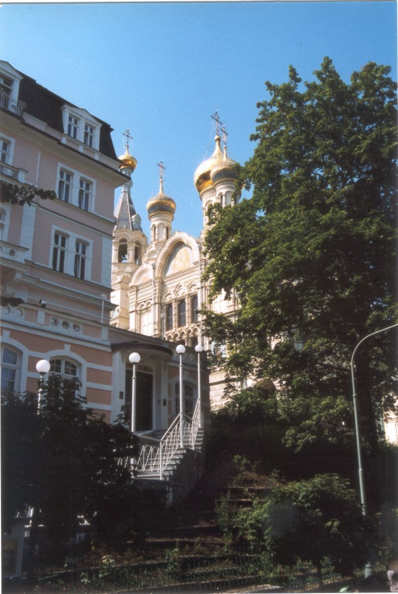 Street view near Mignon, Karlovy Vary