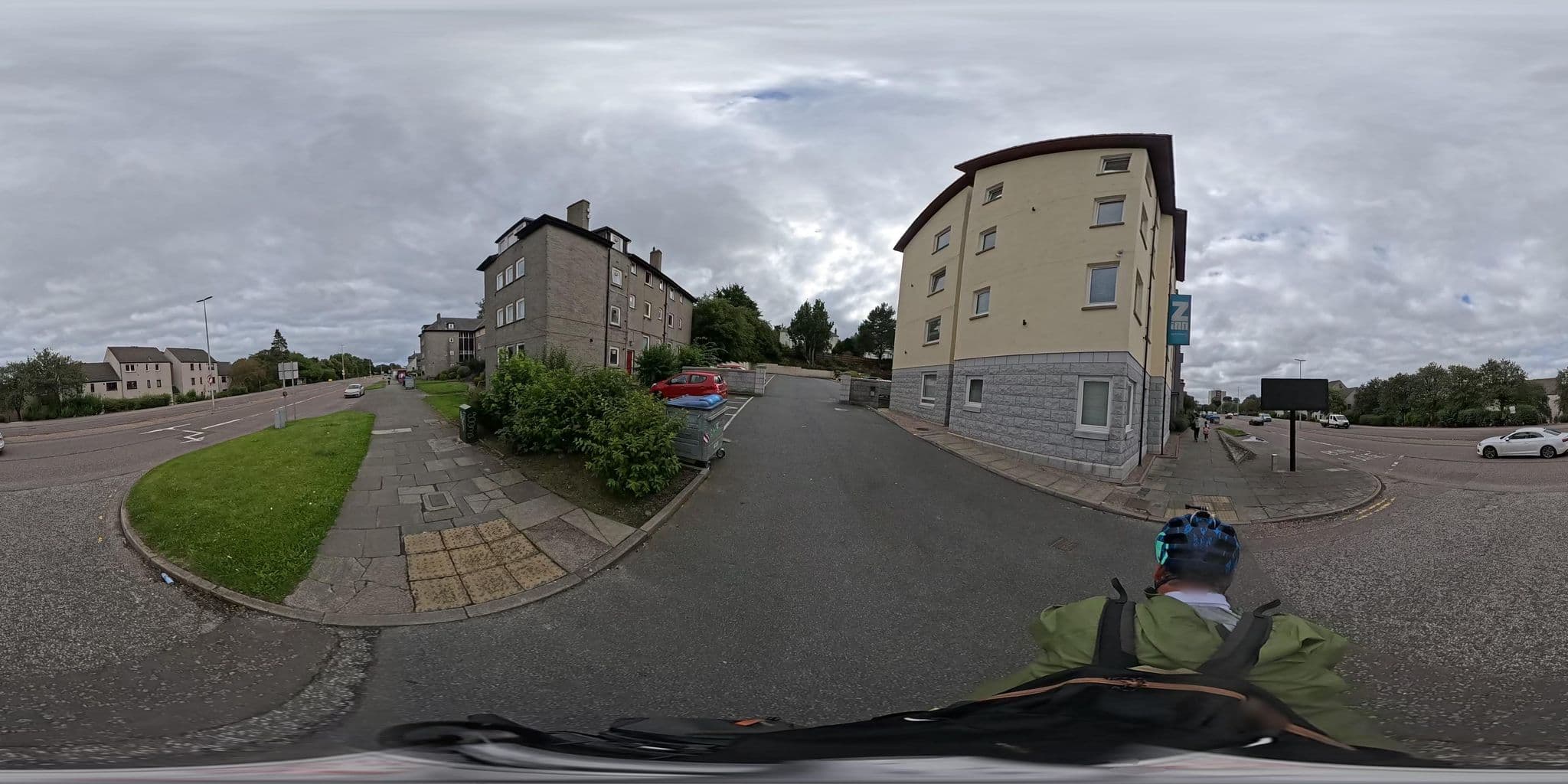 Street view near Zinn Apartments, Aberdeen — © coetserw (CC BY-SA · Mapillary)