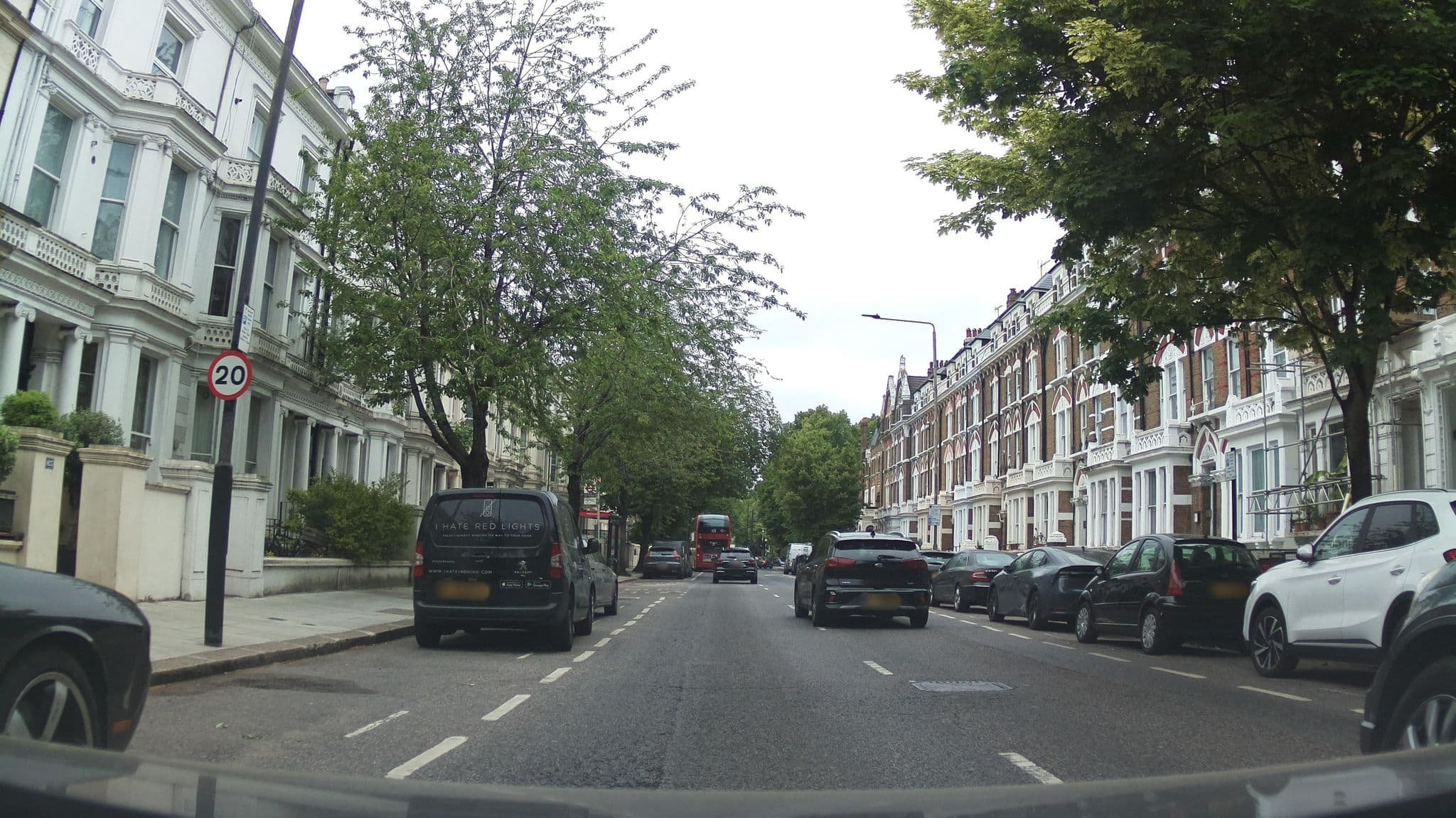 Street view near Dumil Hotel, Earls Court — © southglos (CC BY-SA · Mapillary)