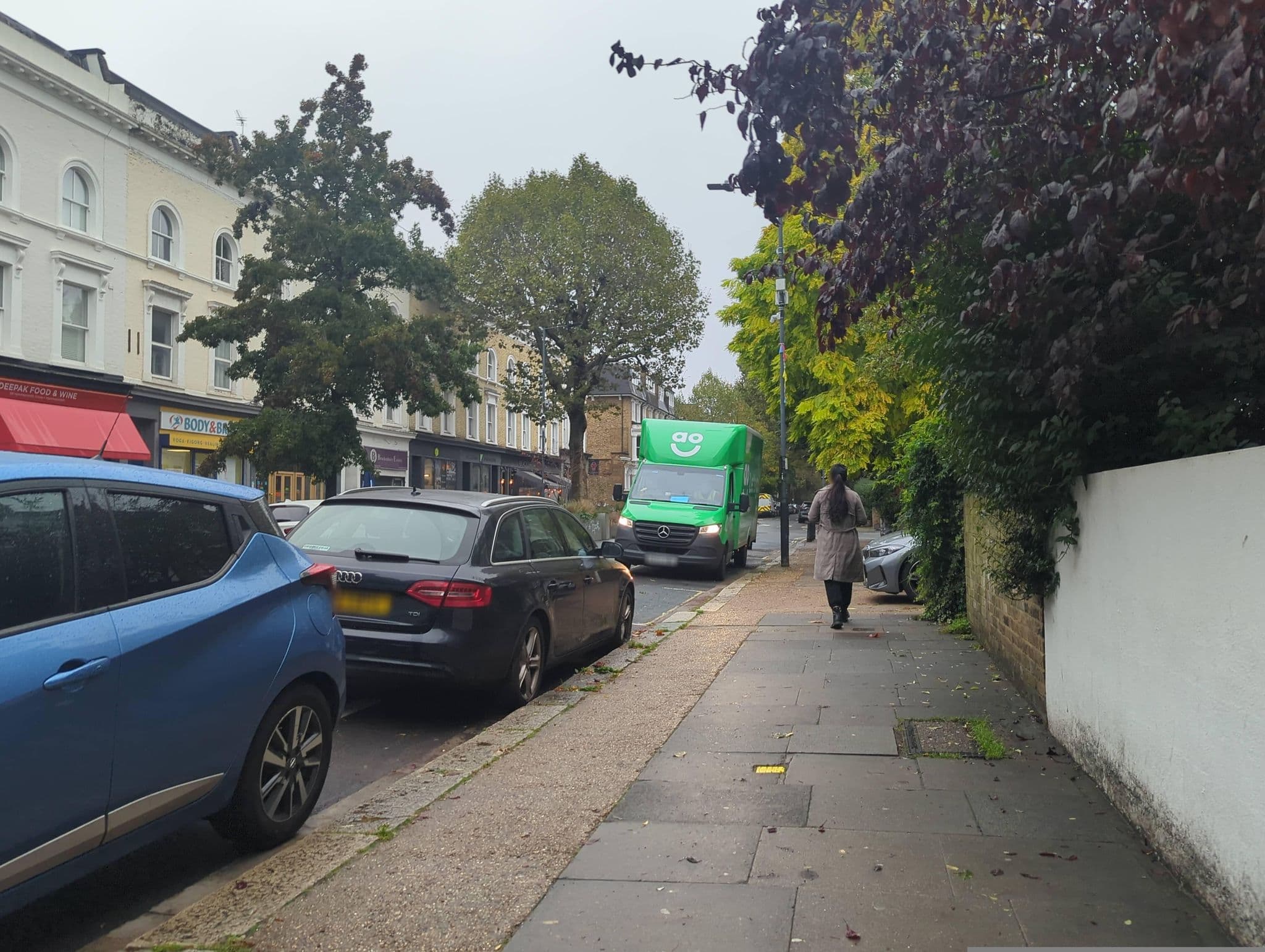 Street view near Brackenbury Serviced Apartments, Shepherds Bush — © KasperSFranz (CC BY-SA · Mapillary)