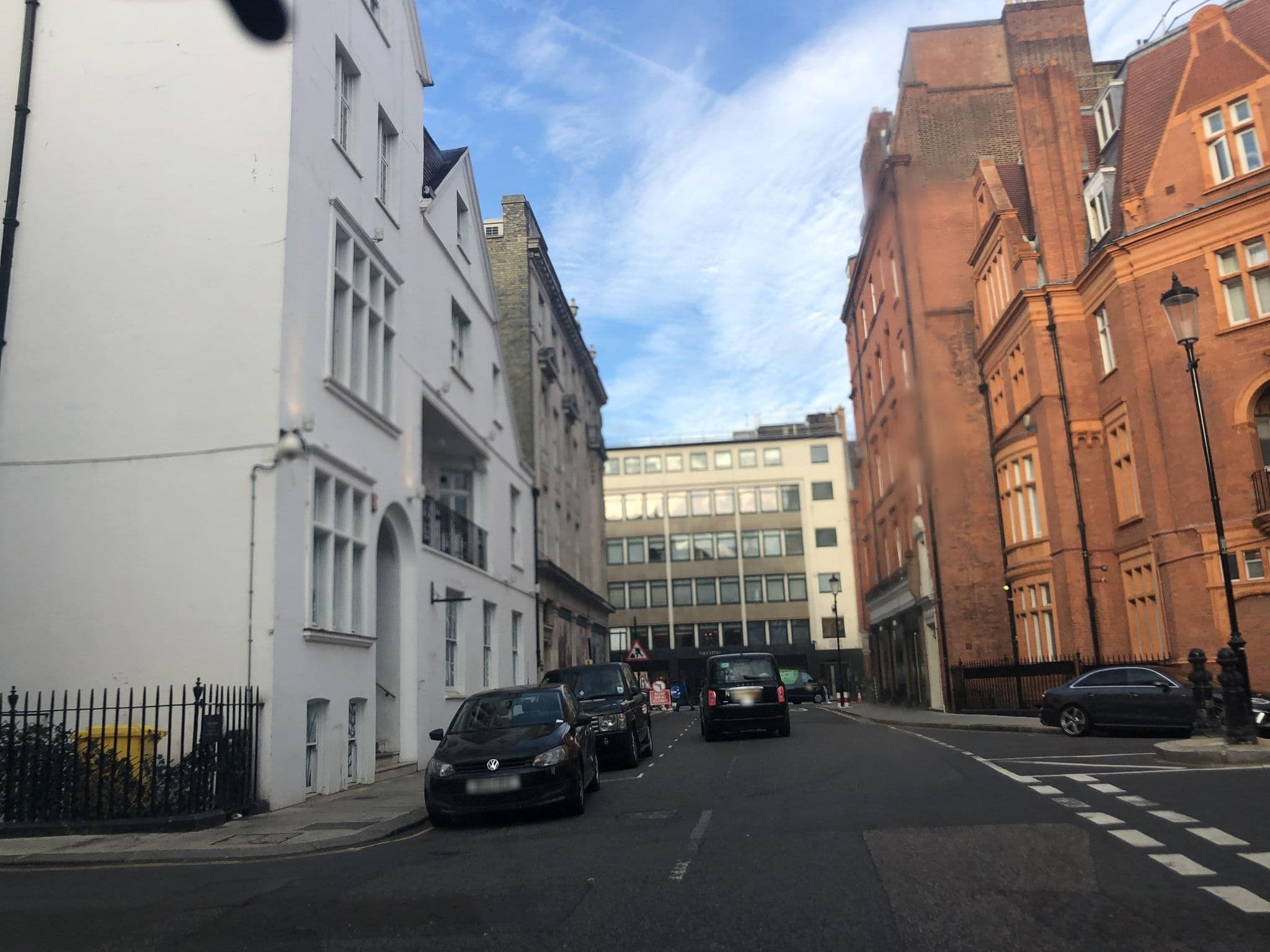 Street view near Roof Garden Rooms, Knightsbridge and Belgravia — © laye (CC BY-SA · Mapillary)