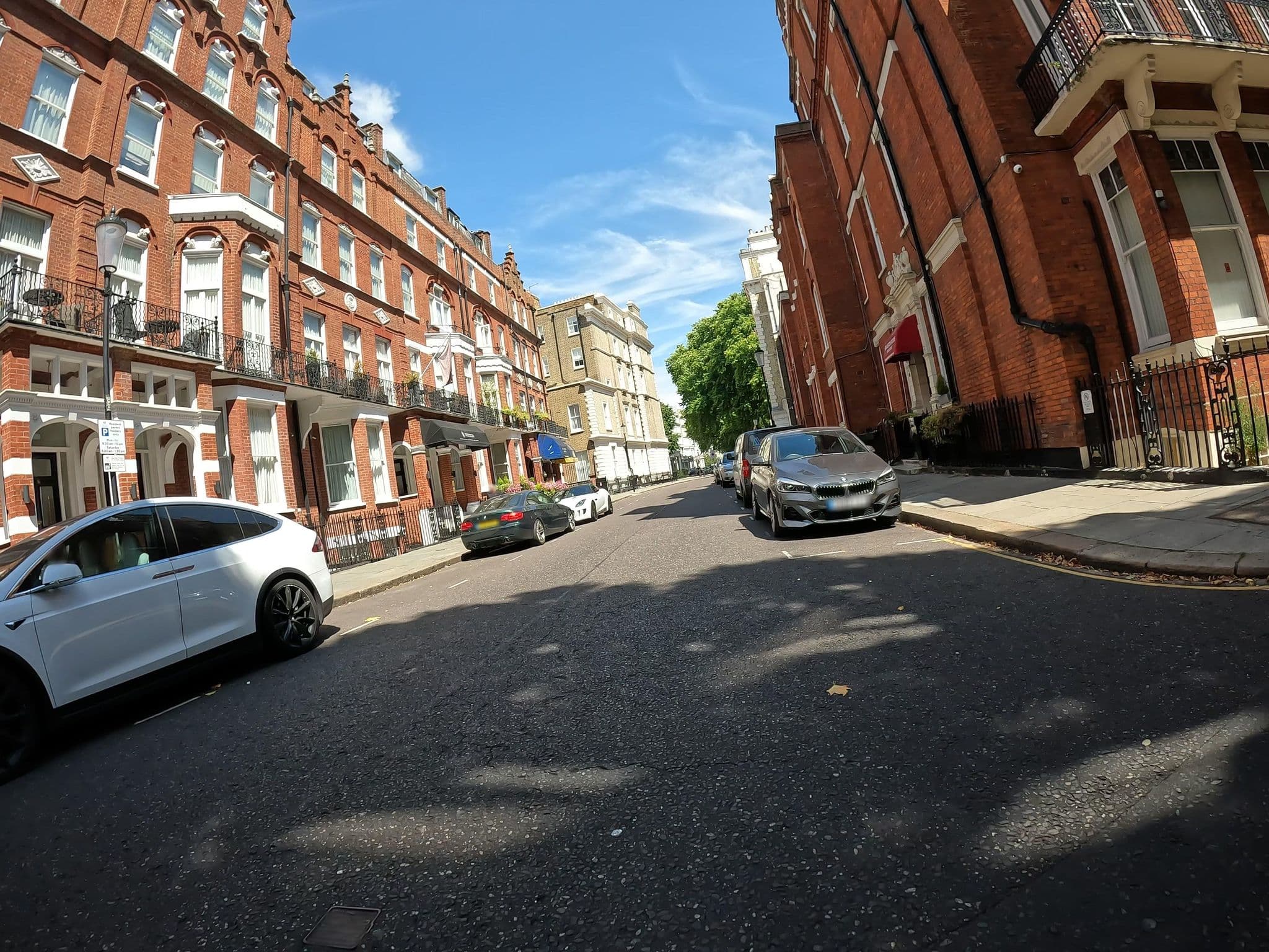 Street view near Barkston Rooms Earls Court, Earls Court — © erias (CC BY-SA · Mapillary)