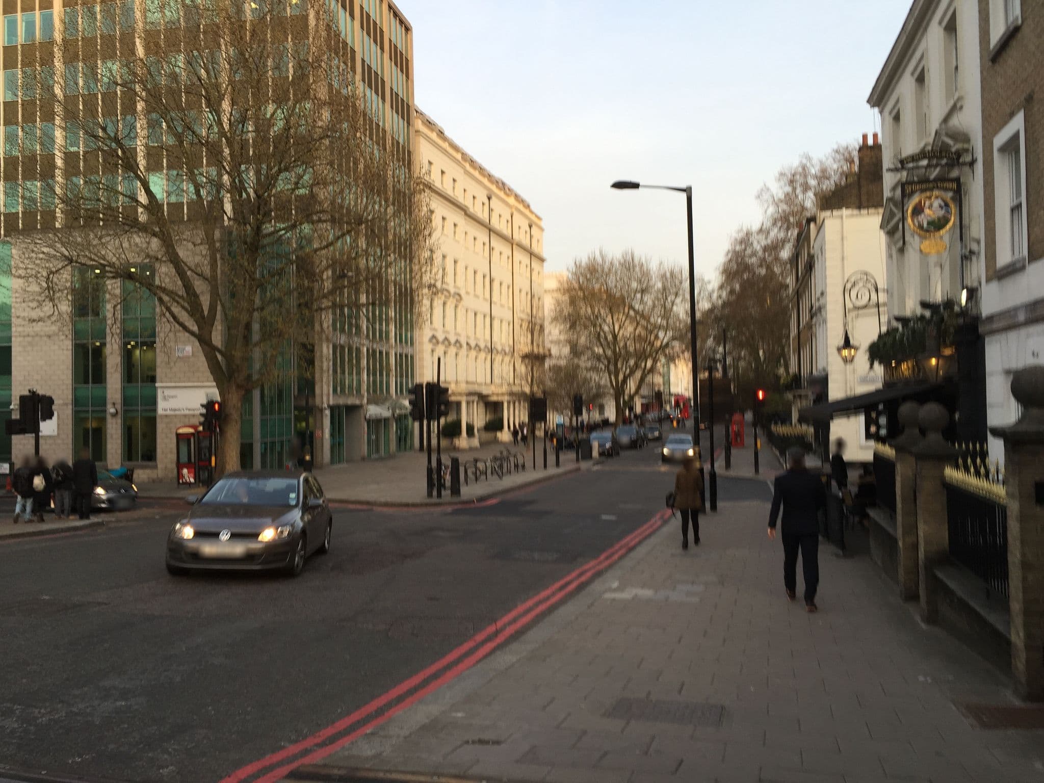 Street view near Quality Hotel Westminster, Pimlico — © tommorris (CC BY-SA · Mapillary)
