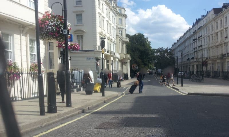 Street view near Comfort Inn Buckingham Palace, Pimlico — © paulbiv (CC BY-SA · Mapillary)