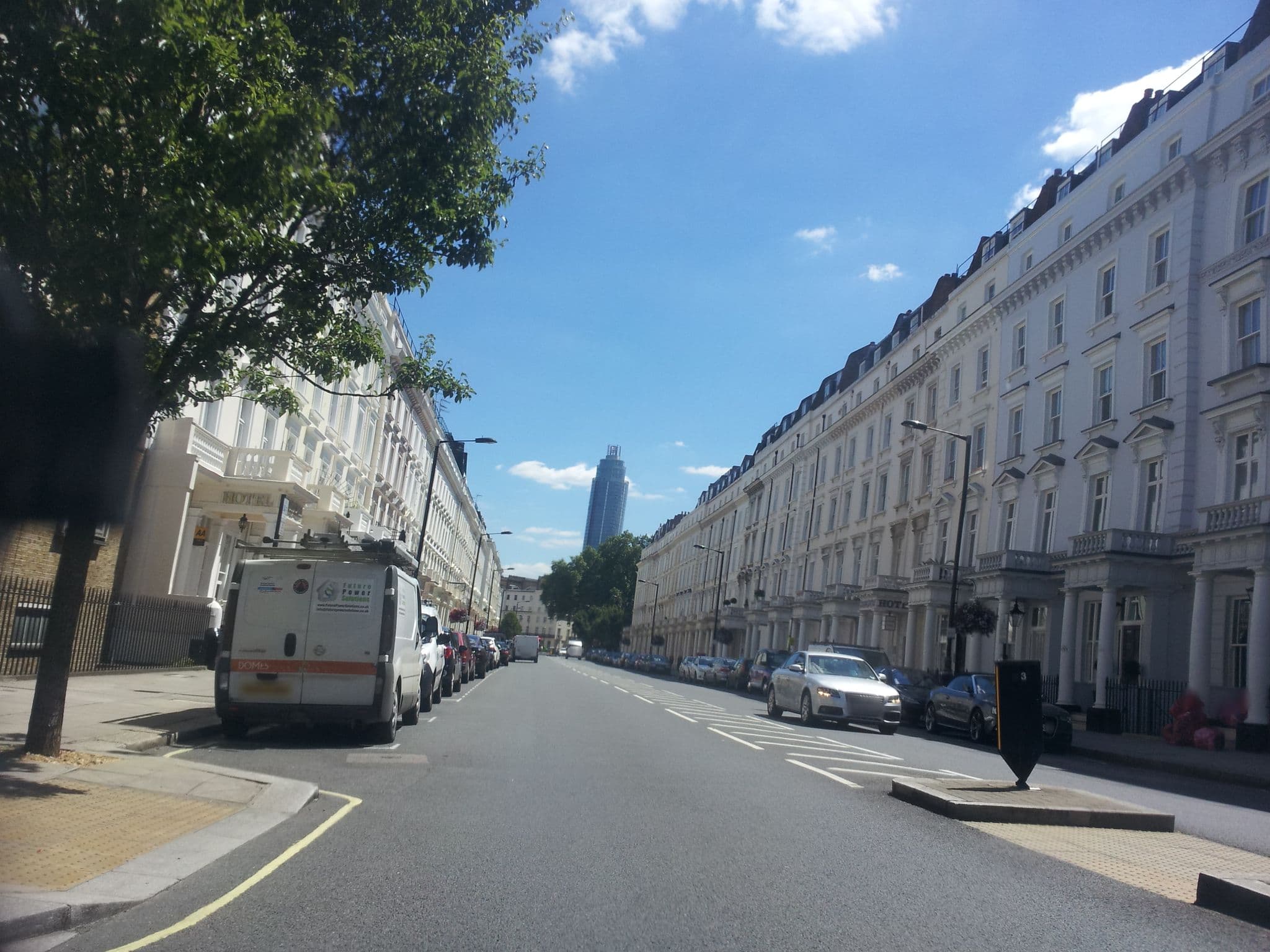 Street view near OYO Huttons Hotel, Pimlico — © paulbiv (CC BY-SA · Mapillary)