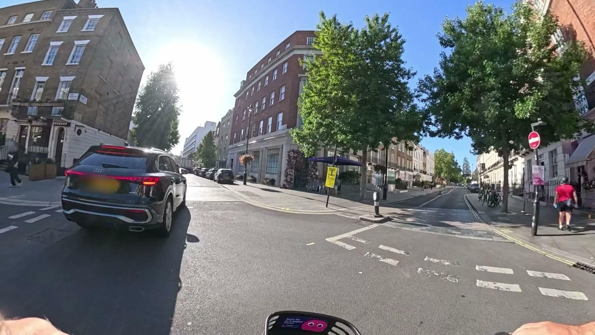 Street view near Morgan Guest House, Pimlico — © athuler (CC BY-SA · Mapillary)