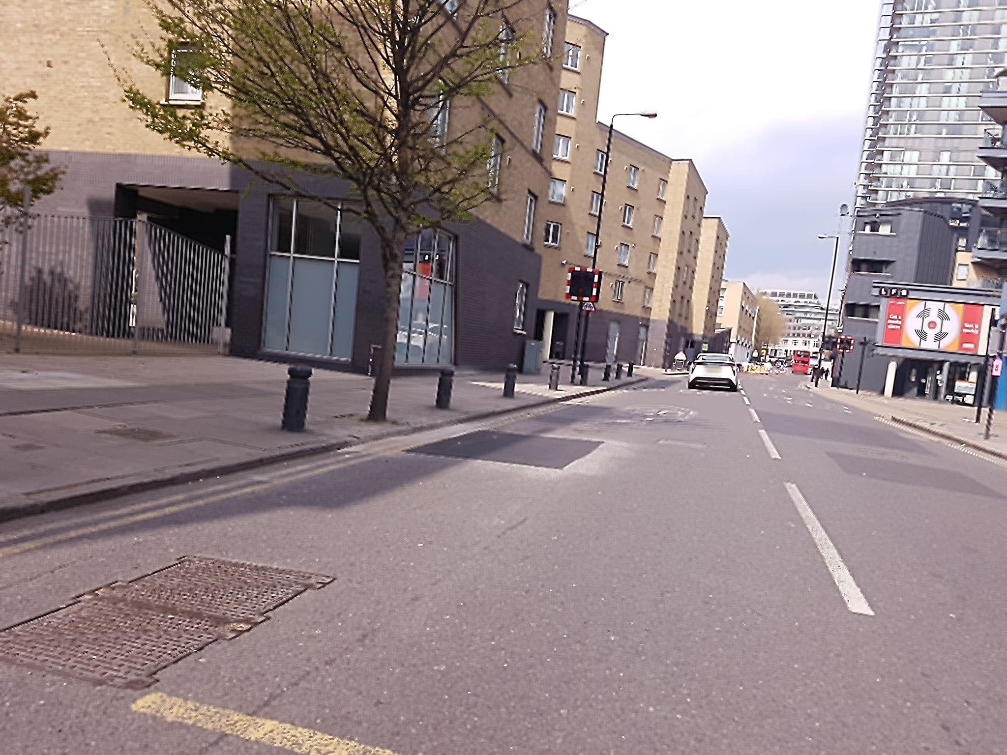 Street view near Marlin Apartments Canary Wharf, Canary Wharf — © flox (CC BY-SA · Mapillary)