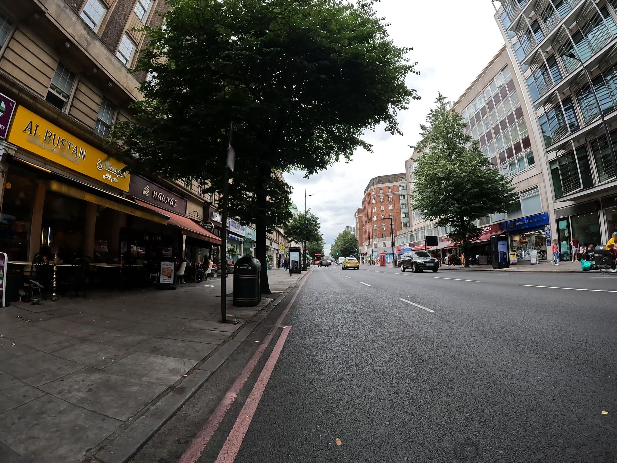 Street view near somewhere in Lobdon, West End of London — © erias (CC BY-SA · Mapillary)