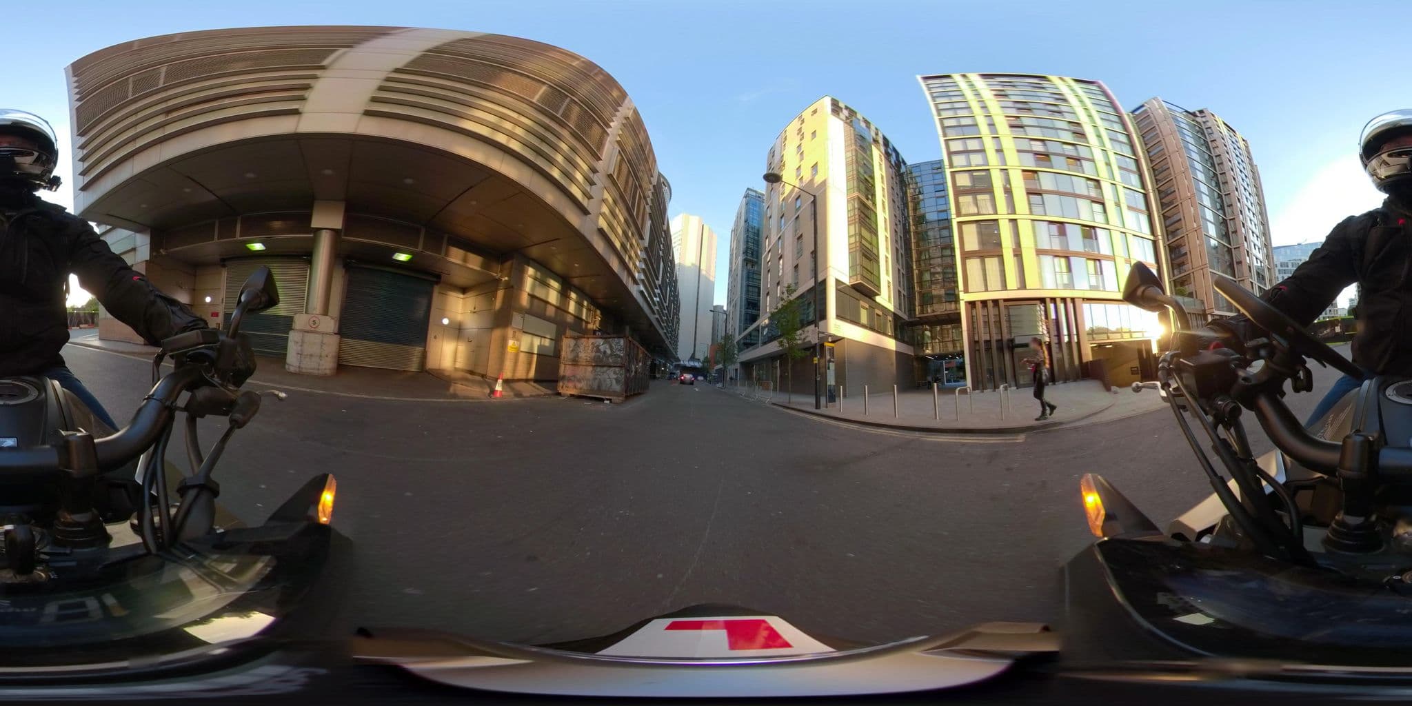 Street view near شور تايم, Hyde Park — © wasd42 (CC BY-SA · Mapillary)