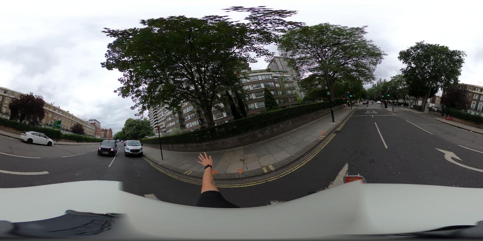 Street view near Stuart Hotel, Hyde Park — © NatchaponJ (CC BY-SA · Mapillary)