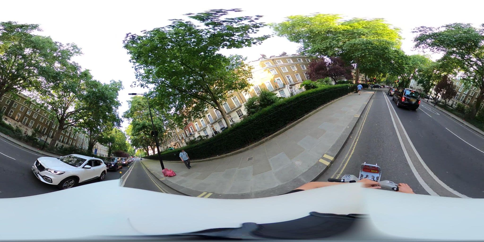 Street view near Days Inn by Wyndham, Hyde Park — © NatchaponJ (CC BY-SA · Mapillary)