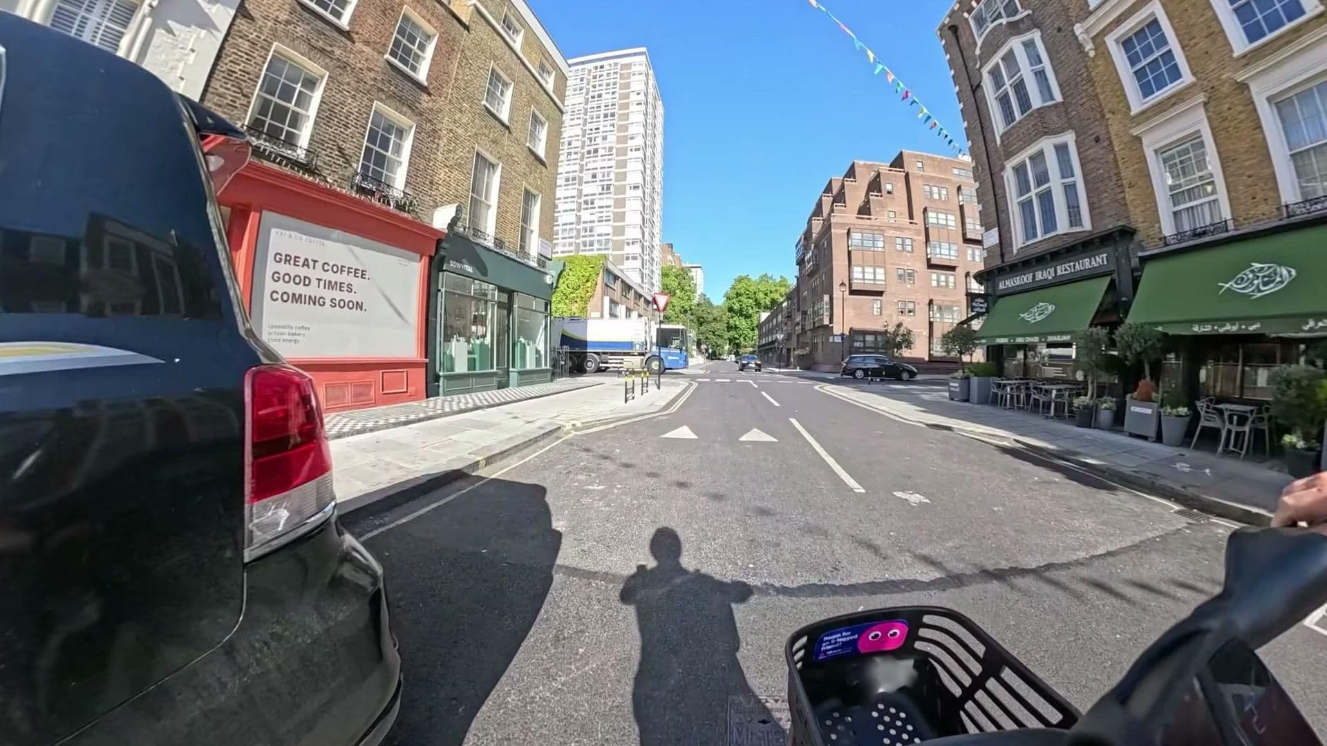 Street view near Whites Dental - Marble Arch, Hyde Park — © athuler (CC BY-SA · Mapillary)