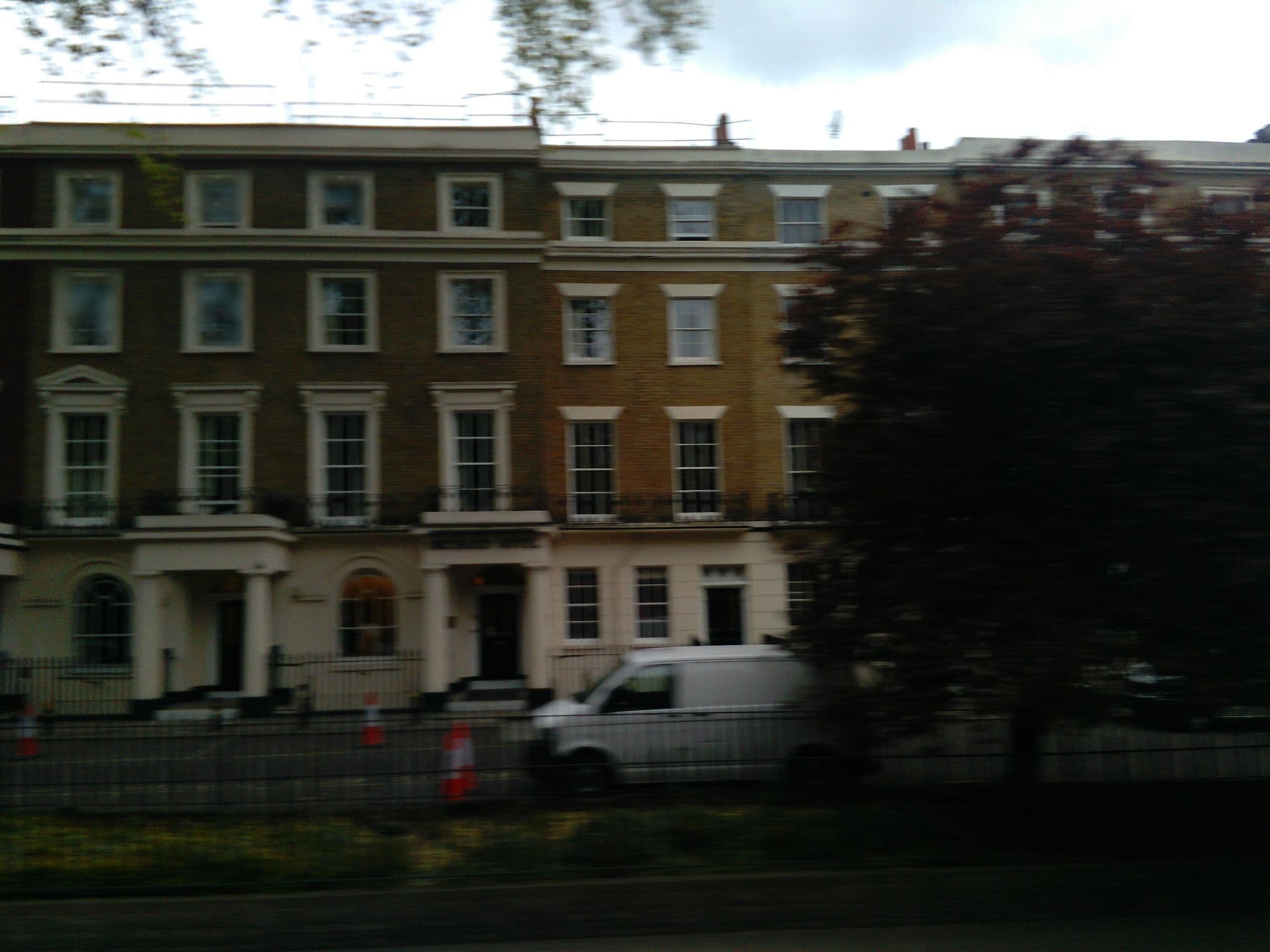 Street view near Inhabit Hotel, Hyde Park — © ris (CC BY-SA · Mapillary)