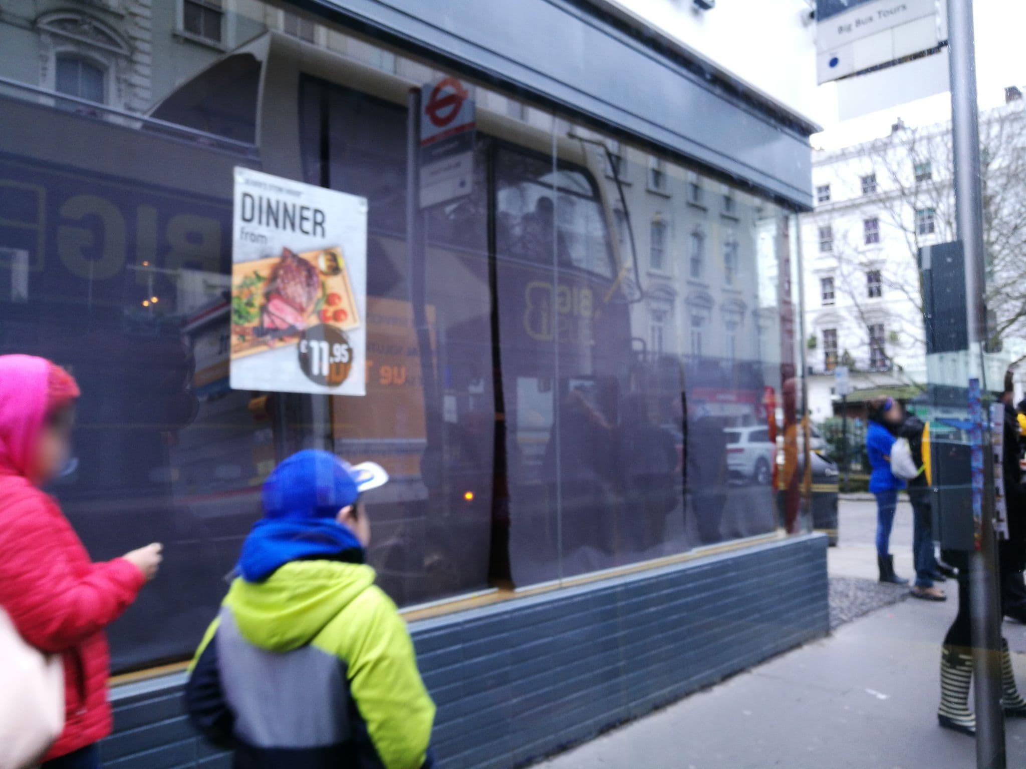 Street view near K Gupta, Hyde Park — © rsandu (CC BY-SA · Mapillary)