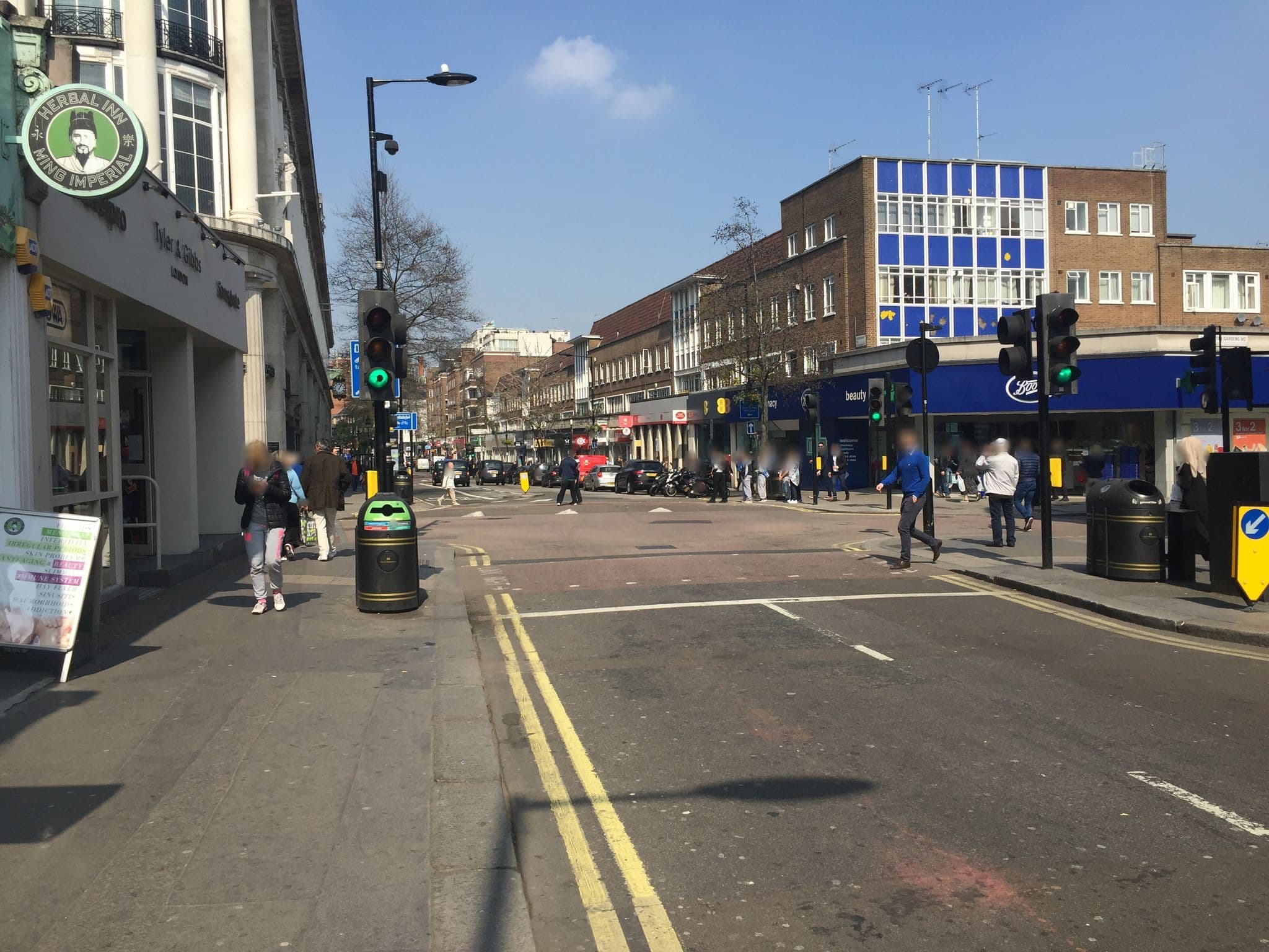 Street view near Inverness Court, Lancaster Gate — © tommorris (CC BY-SA · Mapillary)