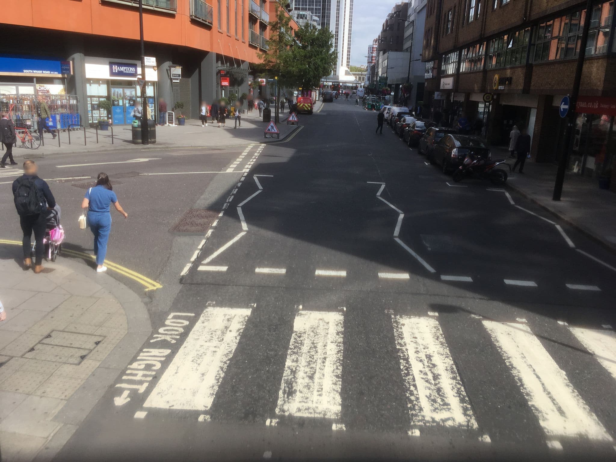 Street view near Tune Hotel Paddington, Hyde Park — © southglos (CC BY-SA · Mapillary)