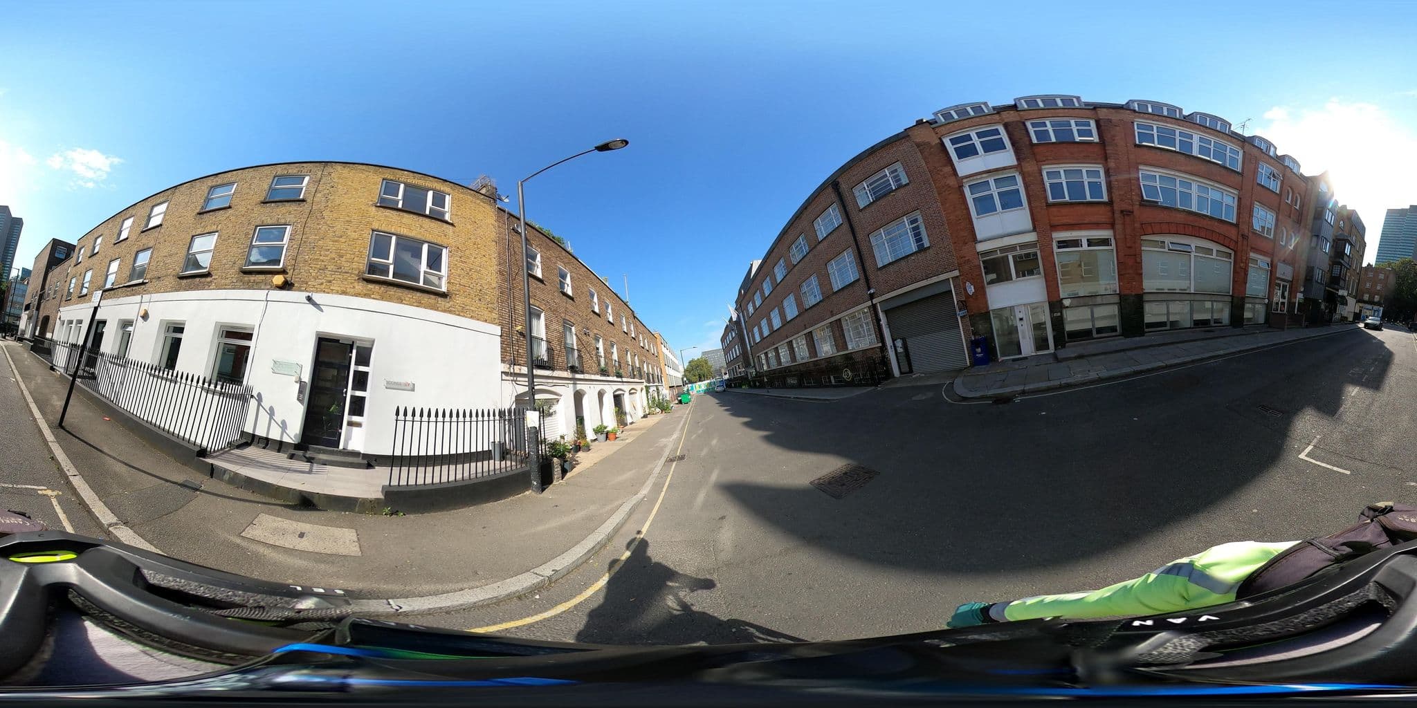 Street view near MIC Hotel, King's Cross — © Stefdegreef (CC BY-SA · Mapillary)