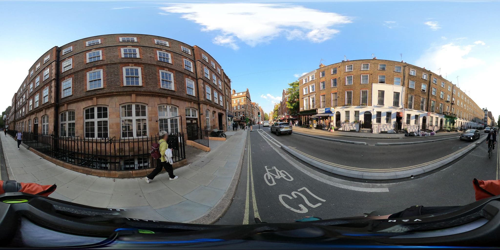 Street view near Belle Cour, King's Cross — © Stefdegreef (CC BY-SA · Mapillary)