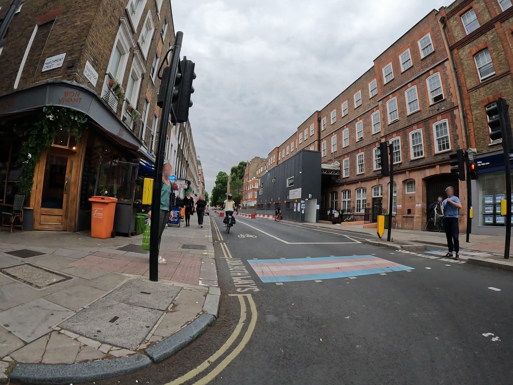 Street view near Welcome Inn, King's Cross — © erias (CC BY-SA · Mapillary)
