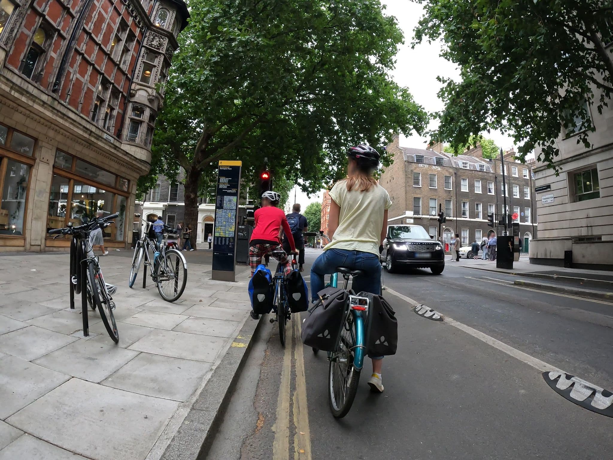 Street view near Arran House Hotel London, Soho — © erias (CC BY-SA · Mapillary)