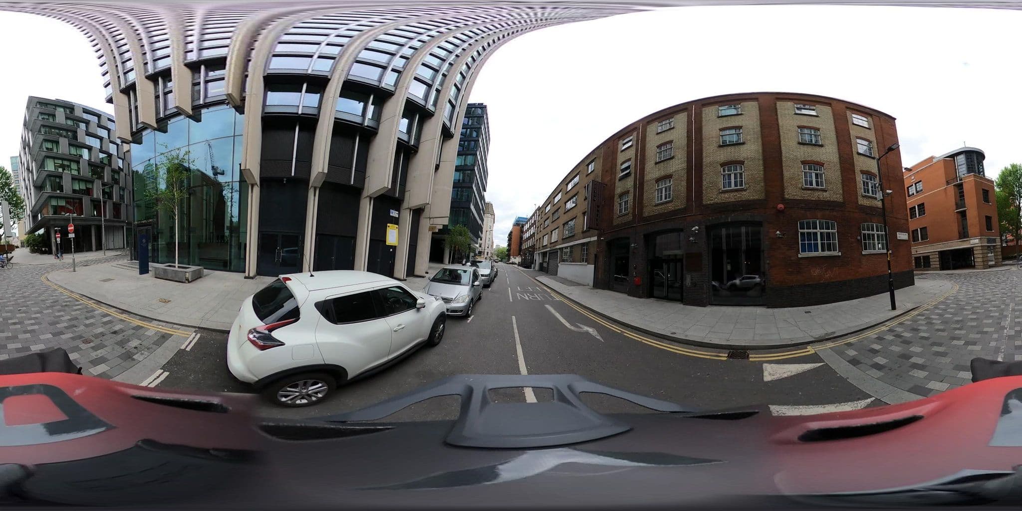 Street view near LateCottages, City of London — © cueditsmaps (CC BY-SA · Mapillary)