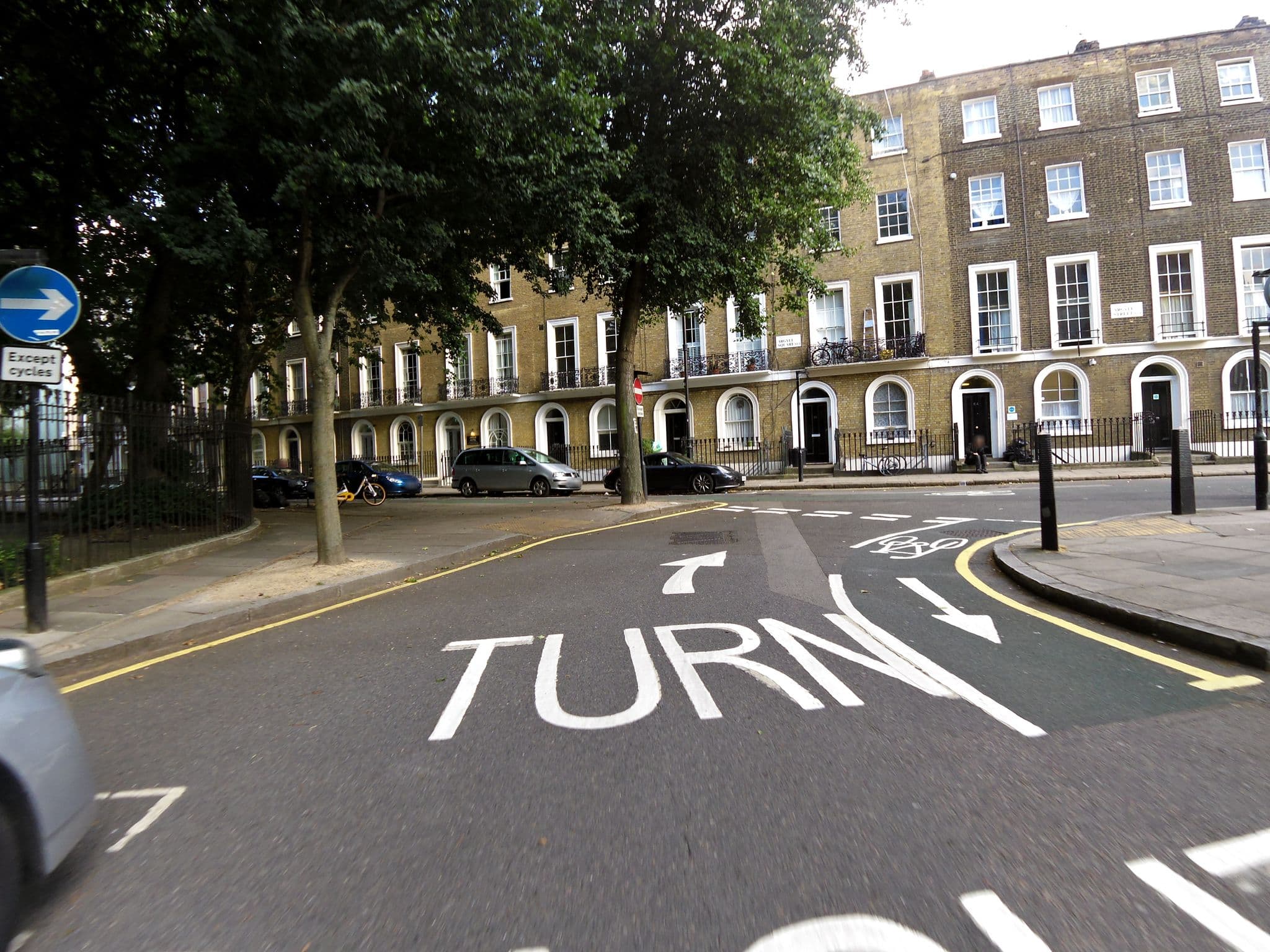 Street view near Lisa Court Hotel, King's Cross — © smsm1 (CC BY-SA · Mapillary)