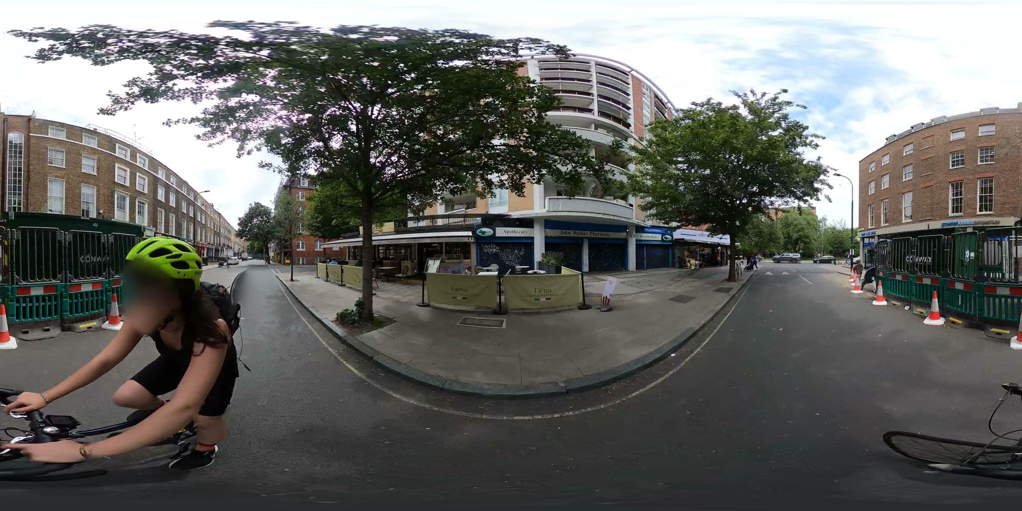 Street view near 335, King's Cross — © cernbyln (CC BY-SA · Mapillary)