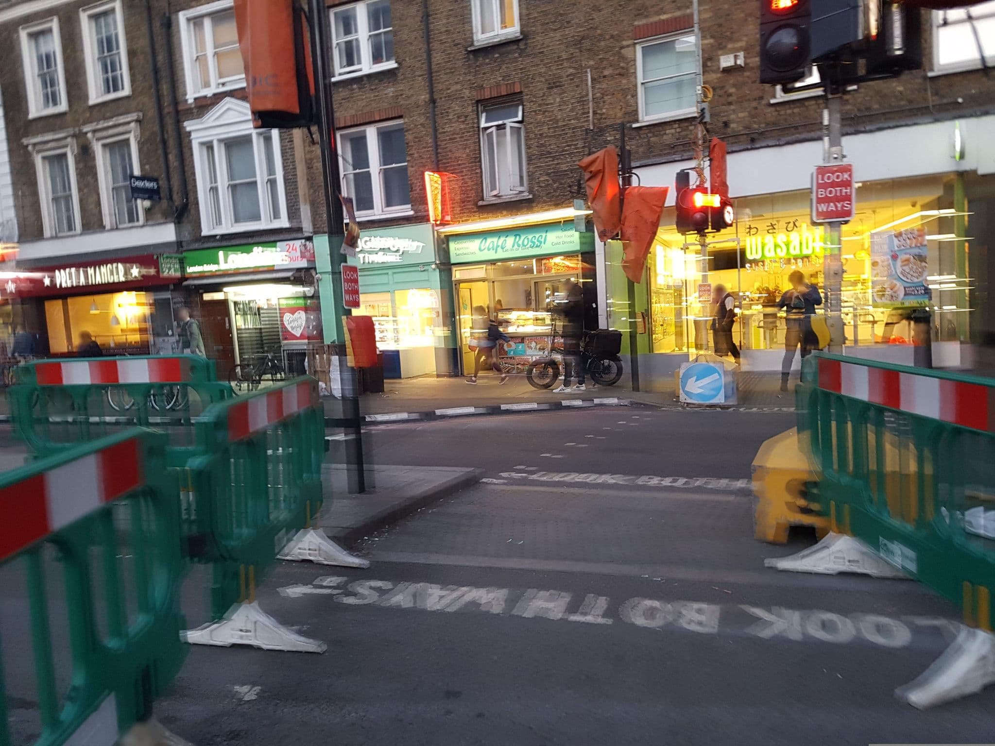 Street view near Orient Espresso, City of London — © dsmm (CC BY-SA · Mapillary)