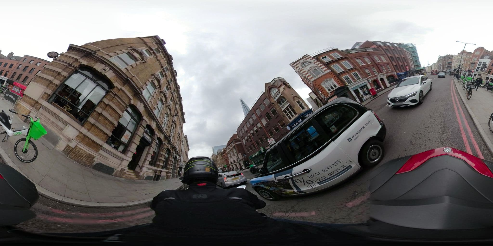 Street view near Hop Art House Serviced Apartments, City of London — © wasd42 (CC BY-SA · Mapillary)