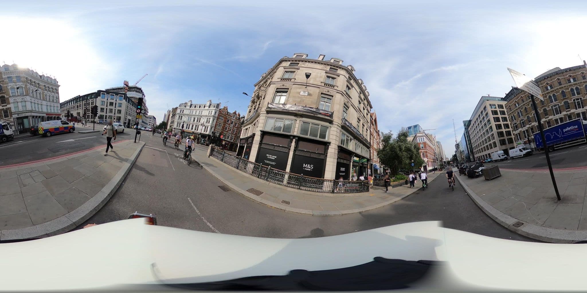 Street view near Blandings, City of London — © NatchaponJ (CC BY-SA · Mapillary)