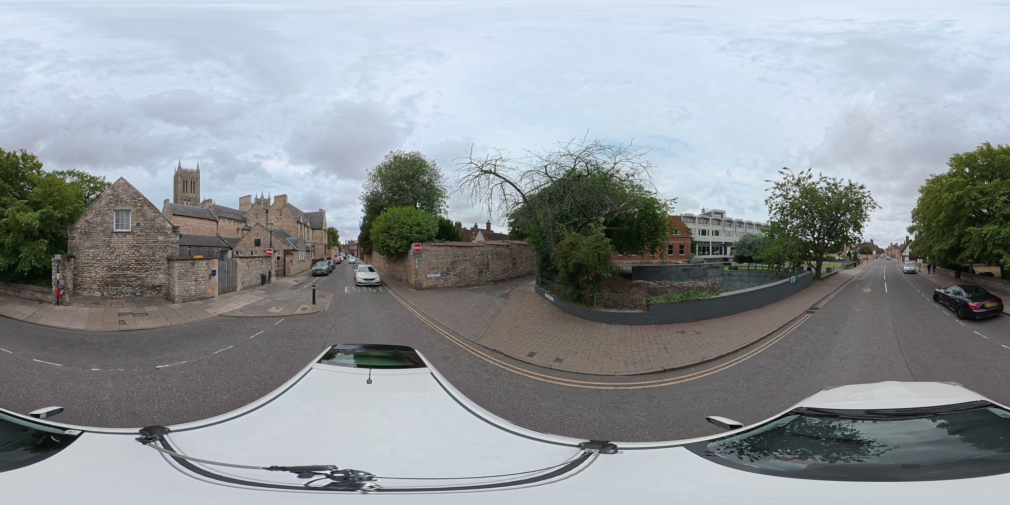 Street view near Eastbight Suite @ The Lincoln Hotel, Lincoln — © osmplus_org (CC BY-SA · Mapillary)