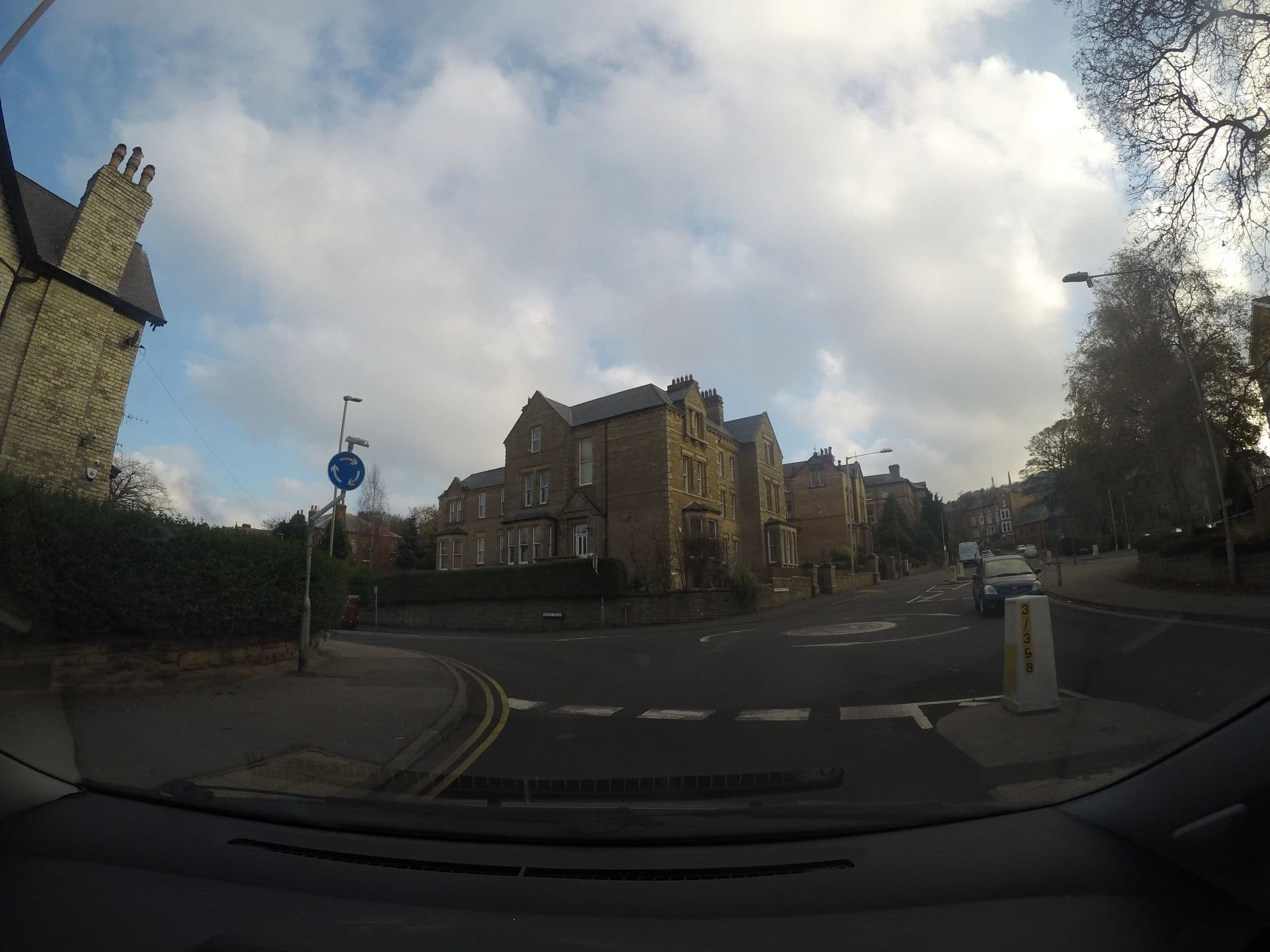Street view near The Valley Pub, Scarborough — © lamaar639 (CC BY-SA · Mapillary)