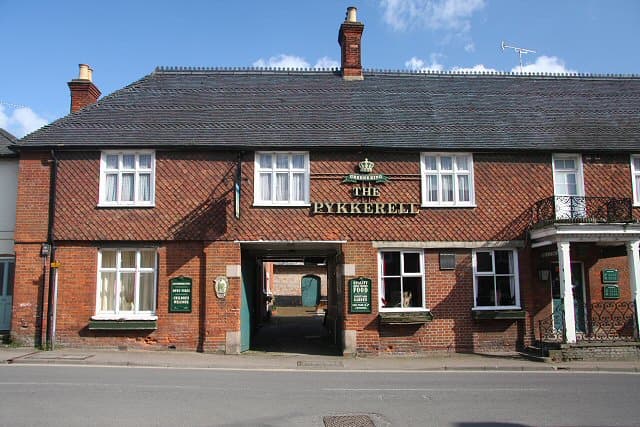 Pykkerell Inn (via Wikimedia Commons, CC BY-SA 2.0)