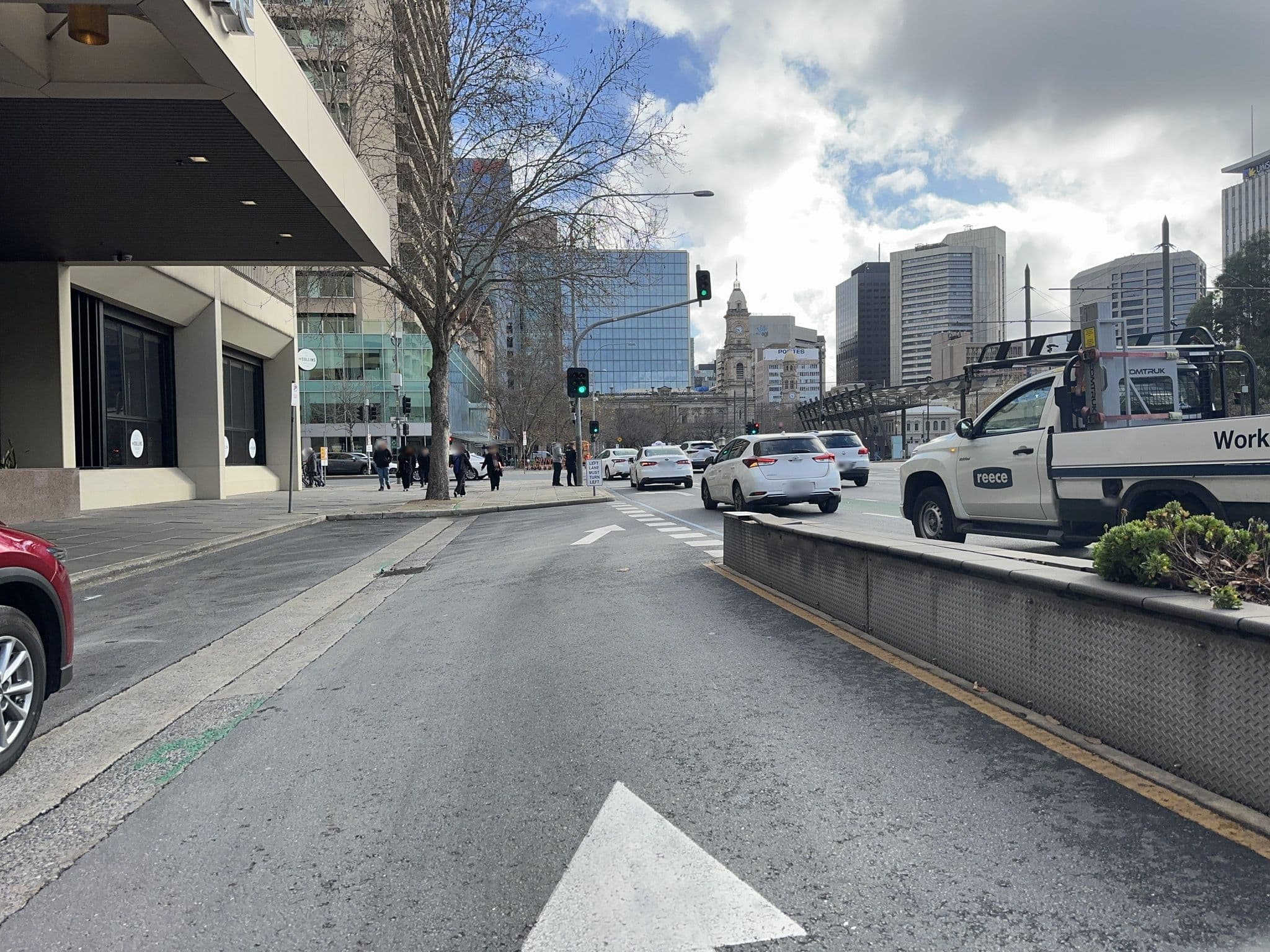 Street view near Hilton Fitness Centre, Adelaide — © banjo5295 (CC BY-SA · Mapillary)
