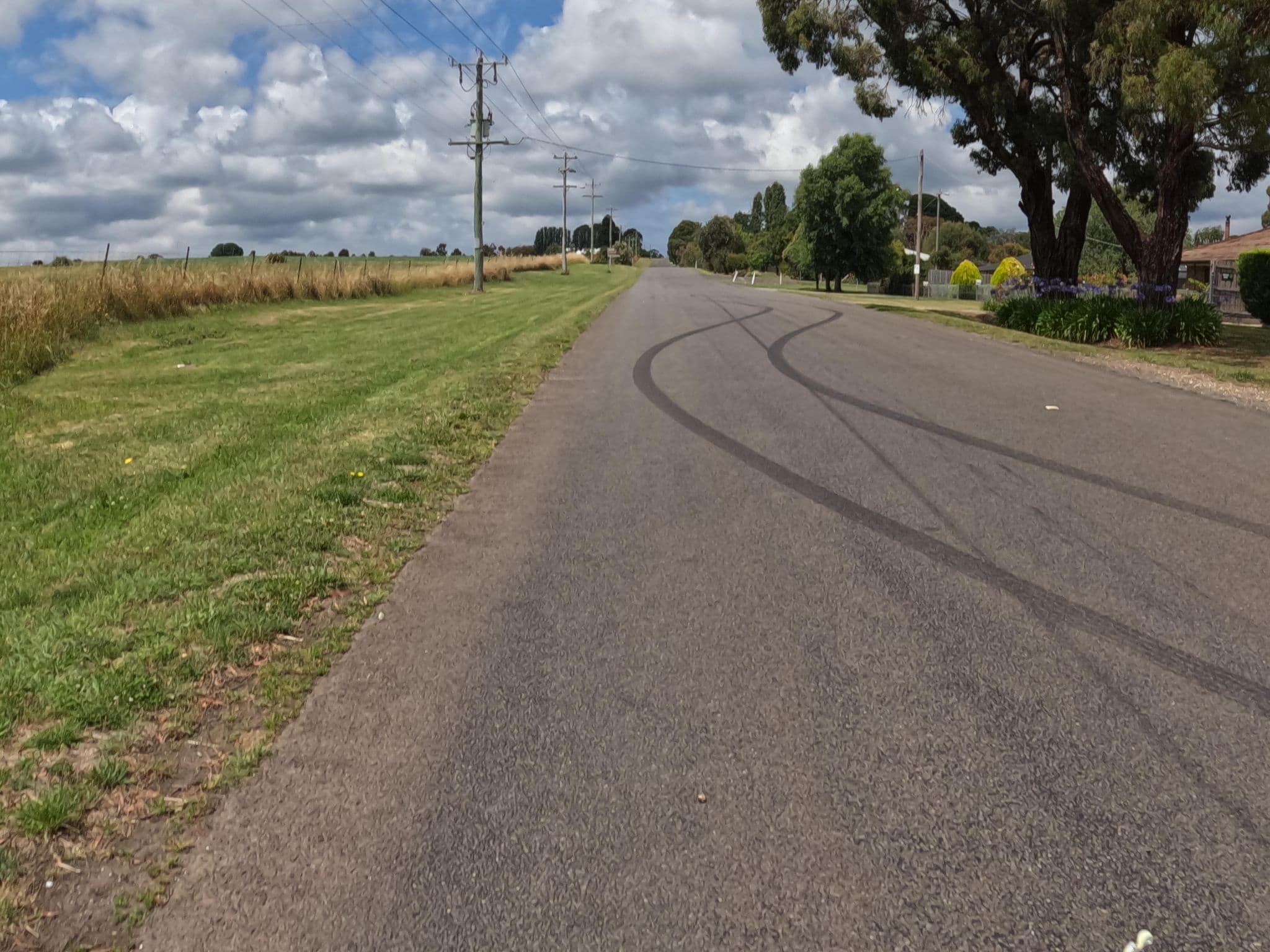 Street view near Villa Della Fonte, Daylesford — © skillsy (CC BY-SA · Mapillary)