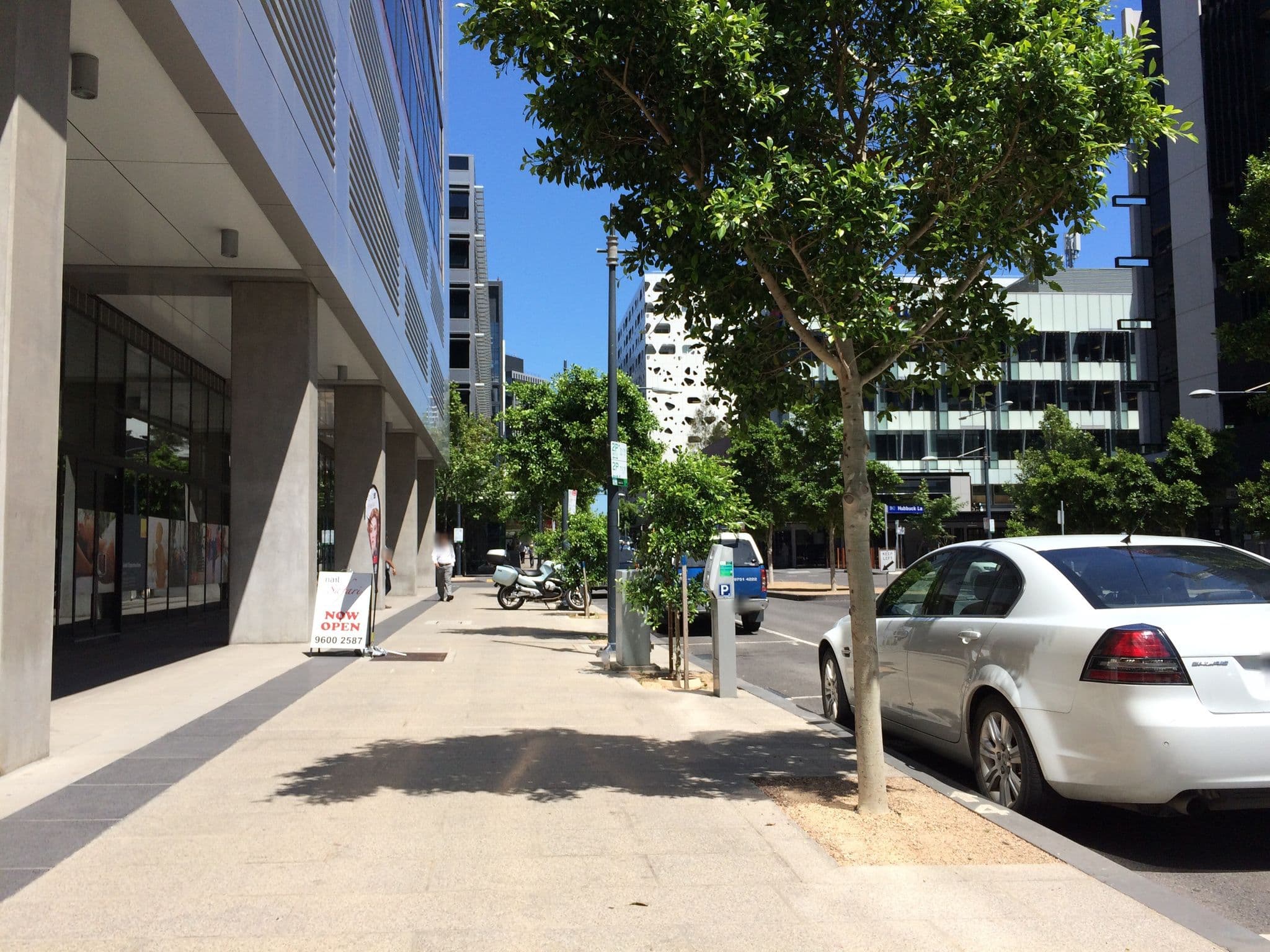Street view near Apartment Accommodation in Melbourne, Docklands — © atroche (CC BY-SA · Mapillary)