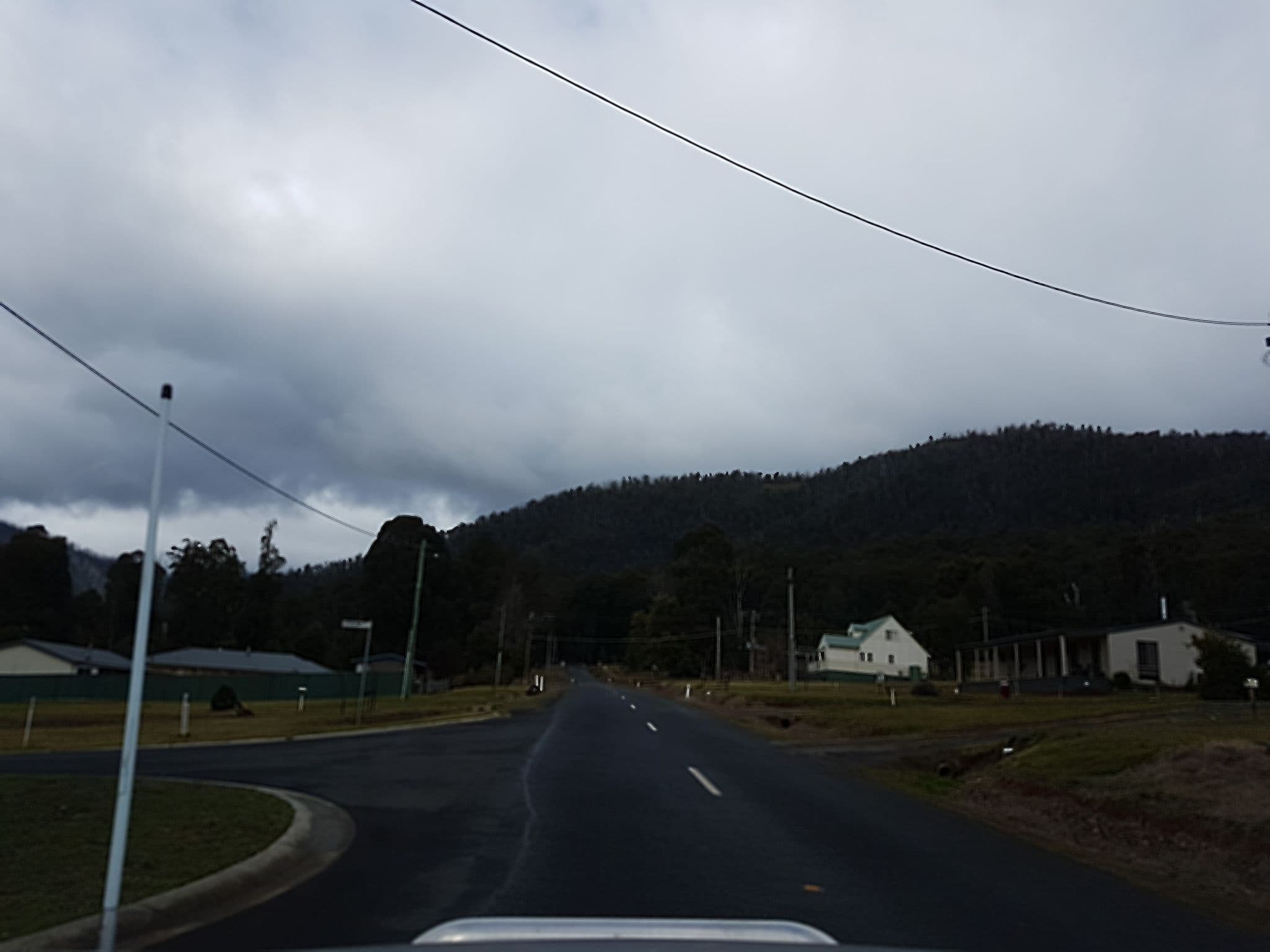 Street view near Lithgow Falls, Healesville — © stev391 (CC BY-SA · Mapillary)