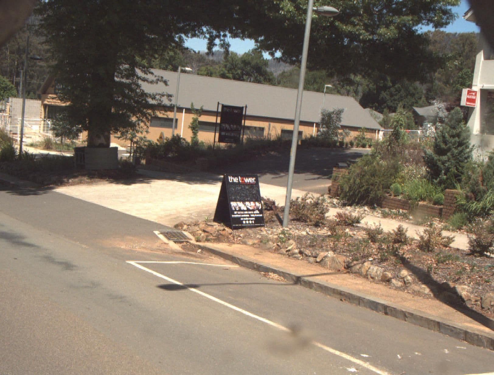 Street view near The Tower, Healesville — © vicroads (CC BY-SA · Mapillary)