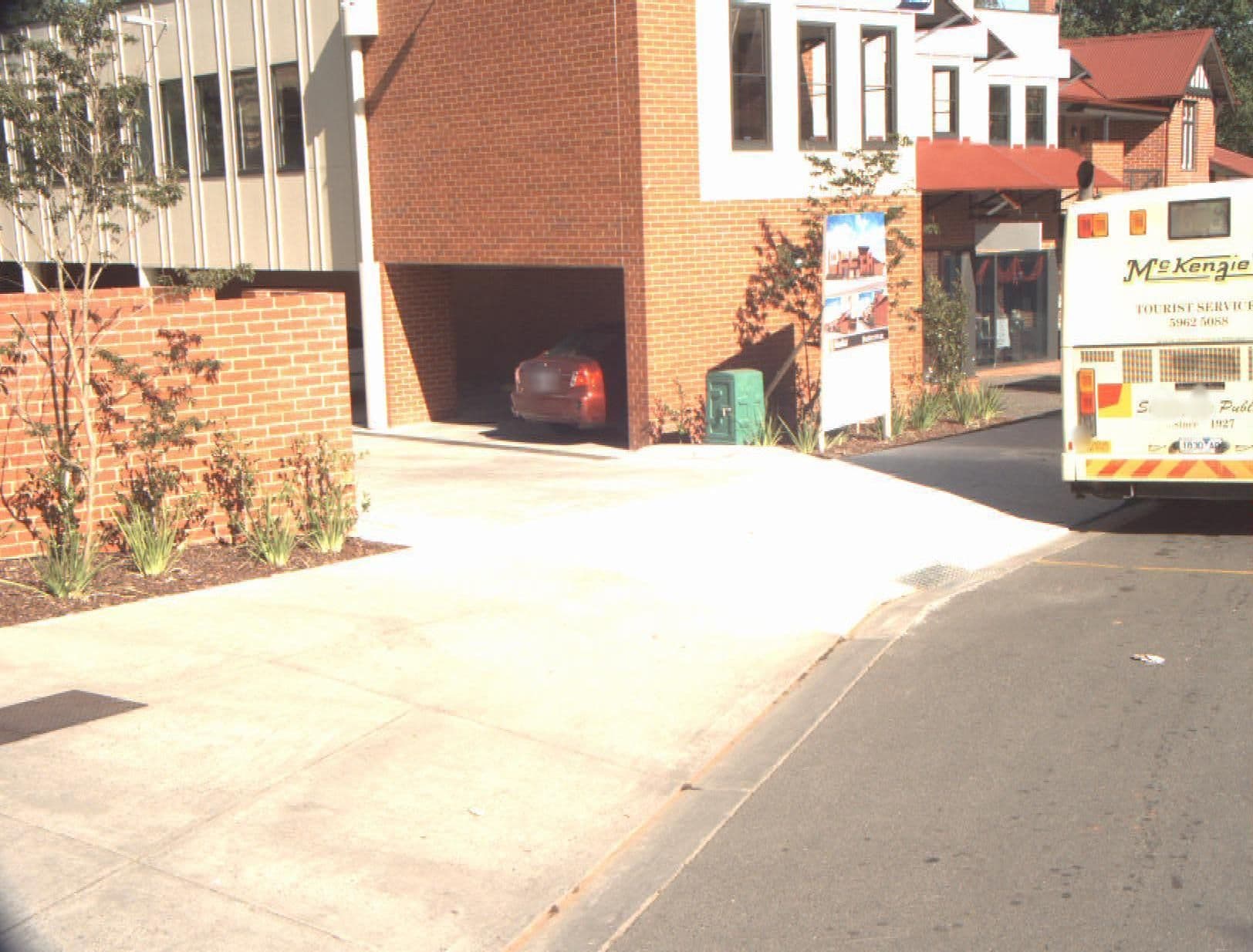 Street view near McKenzie House, Healesville — © vicroads (CC BY-SA · Mapillary)