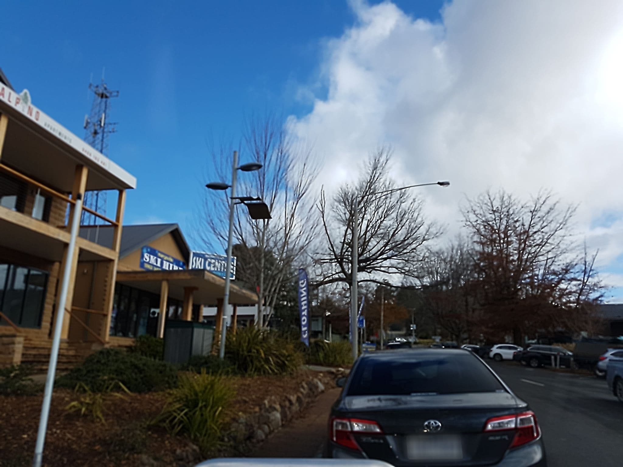 Street view near Alpino Apartments, Healesville — © stev391 (CC BY-SA · Mapillary)