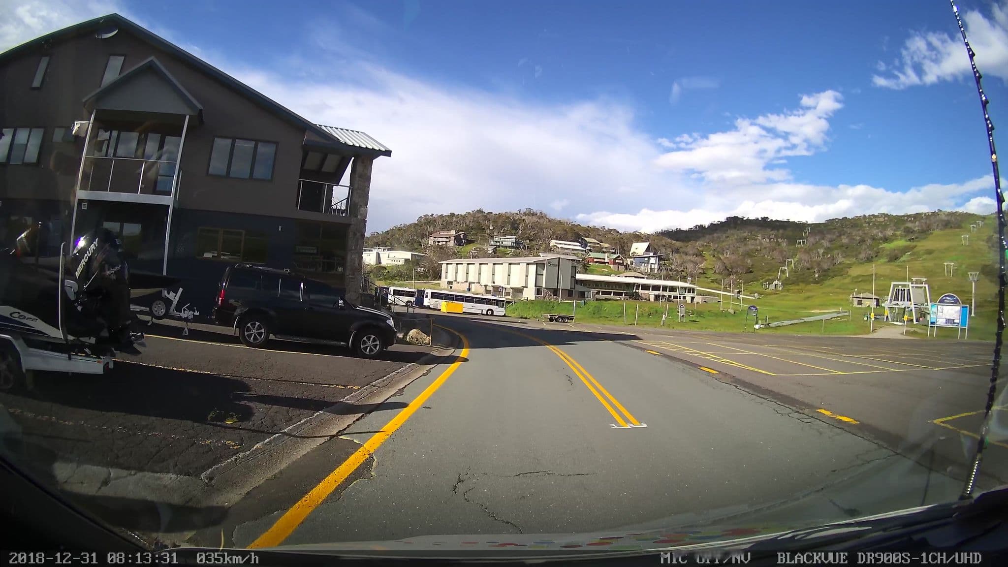 Street view near Mountain View Chalet at Heidi's, Kosciuszko National Park — © bob3bob3 (CC BY-SA · Mapillary)