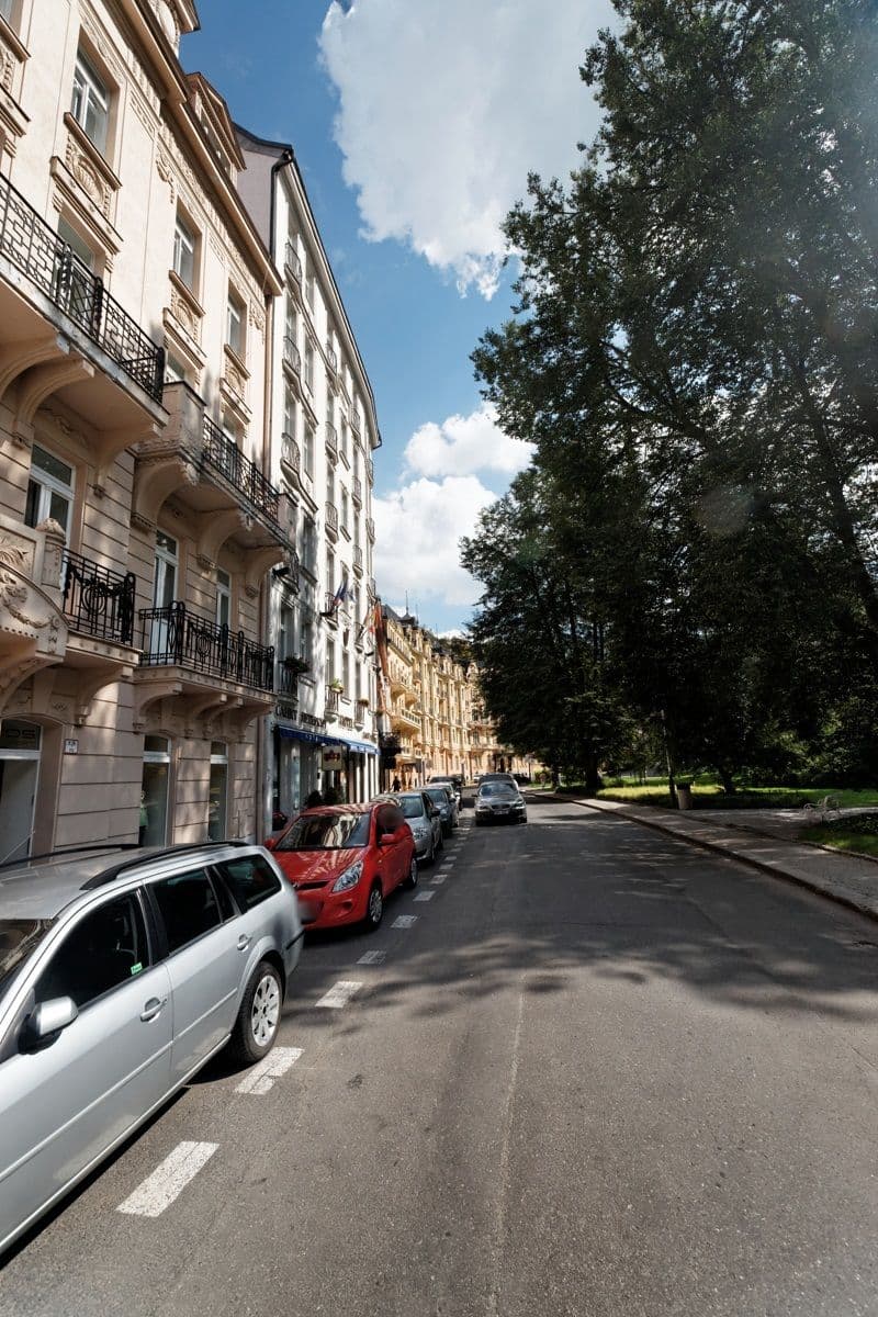 Street view near Salve, Karlovy Vary