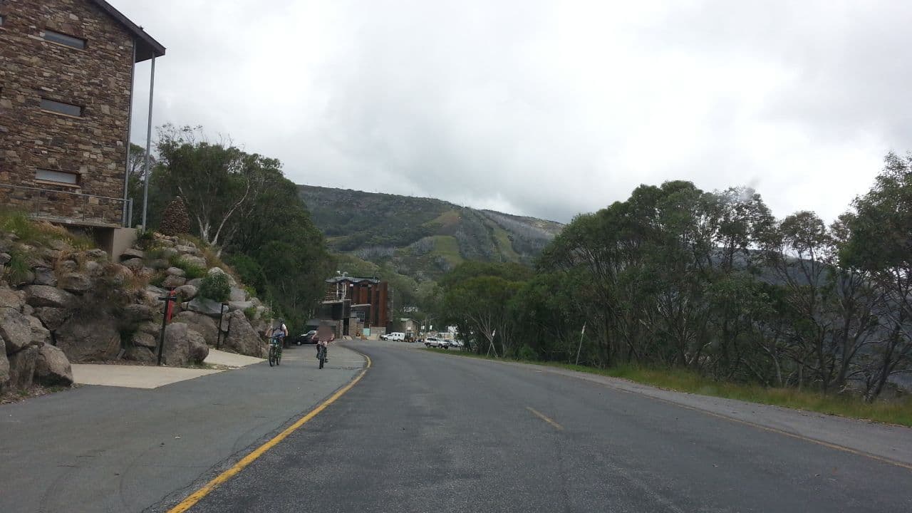 Street view near Woodsmoke, Falls Creek — © tonyf1 (CC BY-SA · Mapillary)